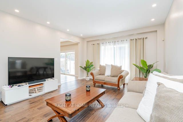 95 Hemlock Way, Grimsby, ON L3M 0A9 photo 4
