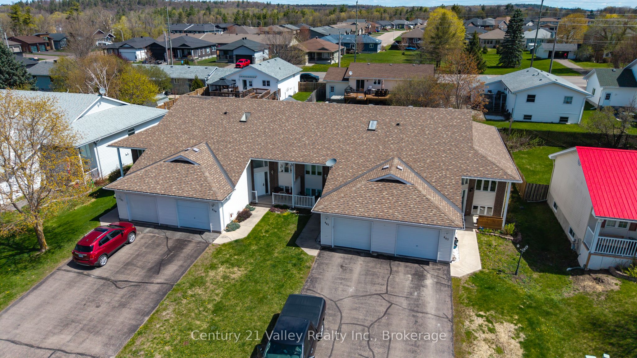 439 Mayhew Street, Renfrew, ON K7V 4L4 photo 2