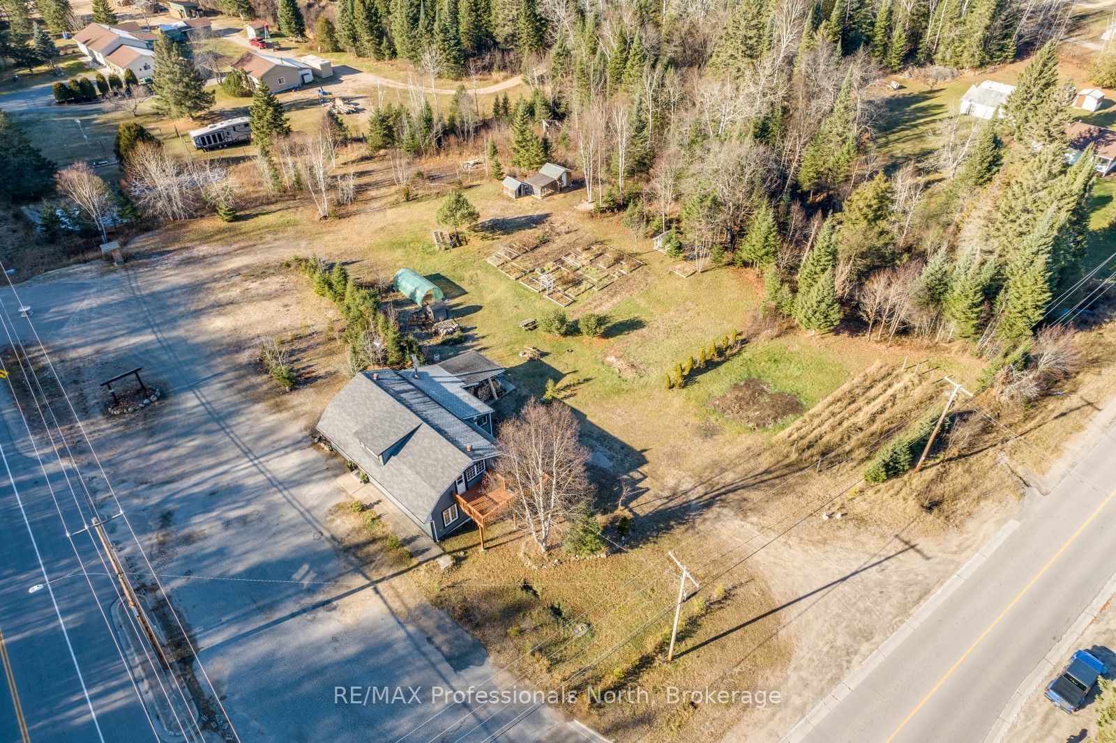 4167 LOOP Road, Dysart et al, ON K0L 1X0 photo 2