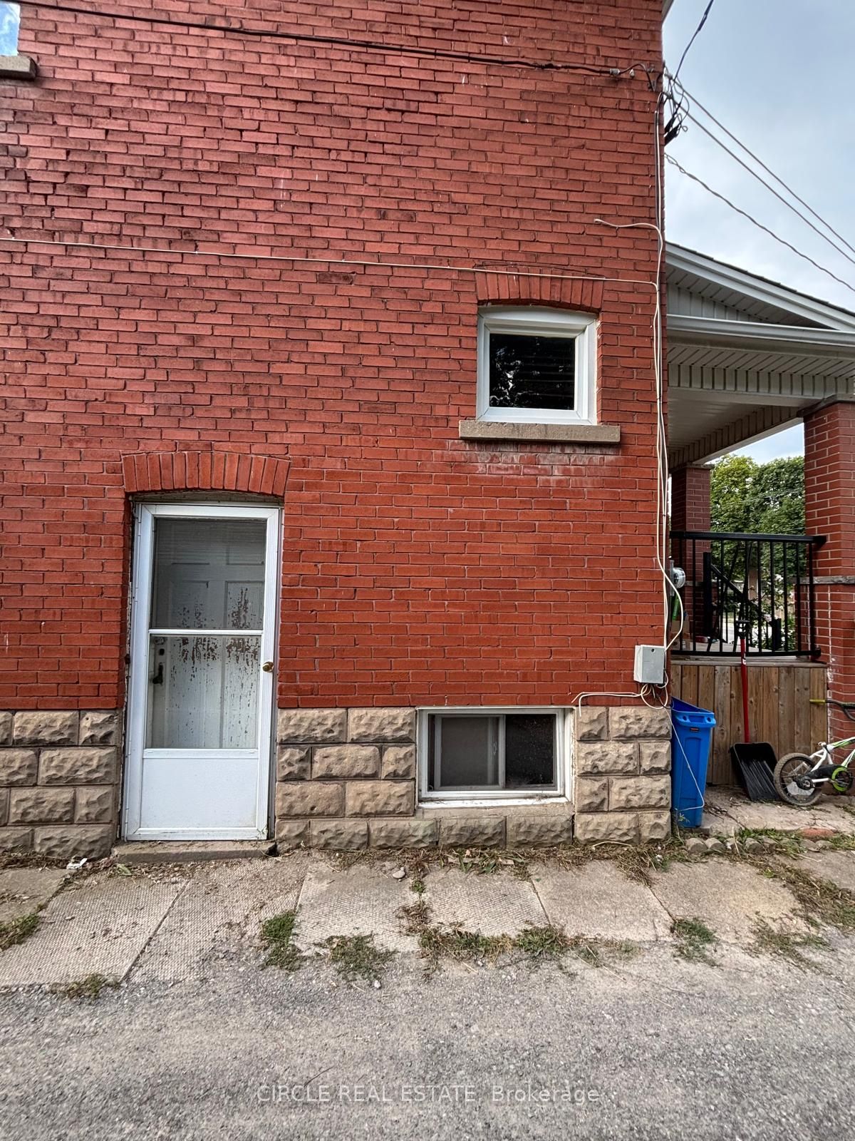 277 Niagara Street W, Welland, ON L3C 1K5 photo 3
