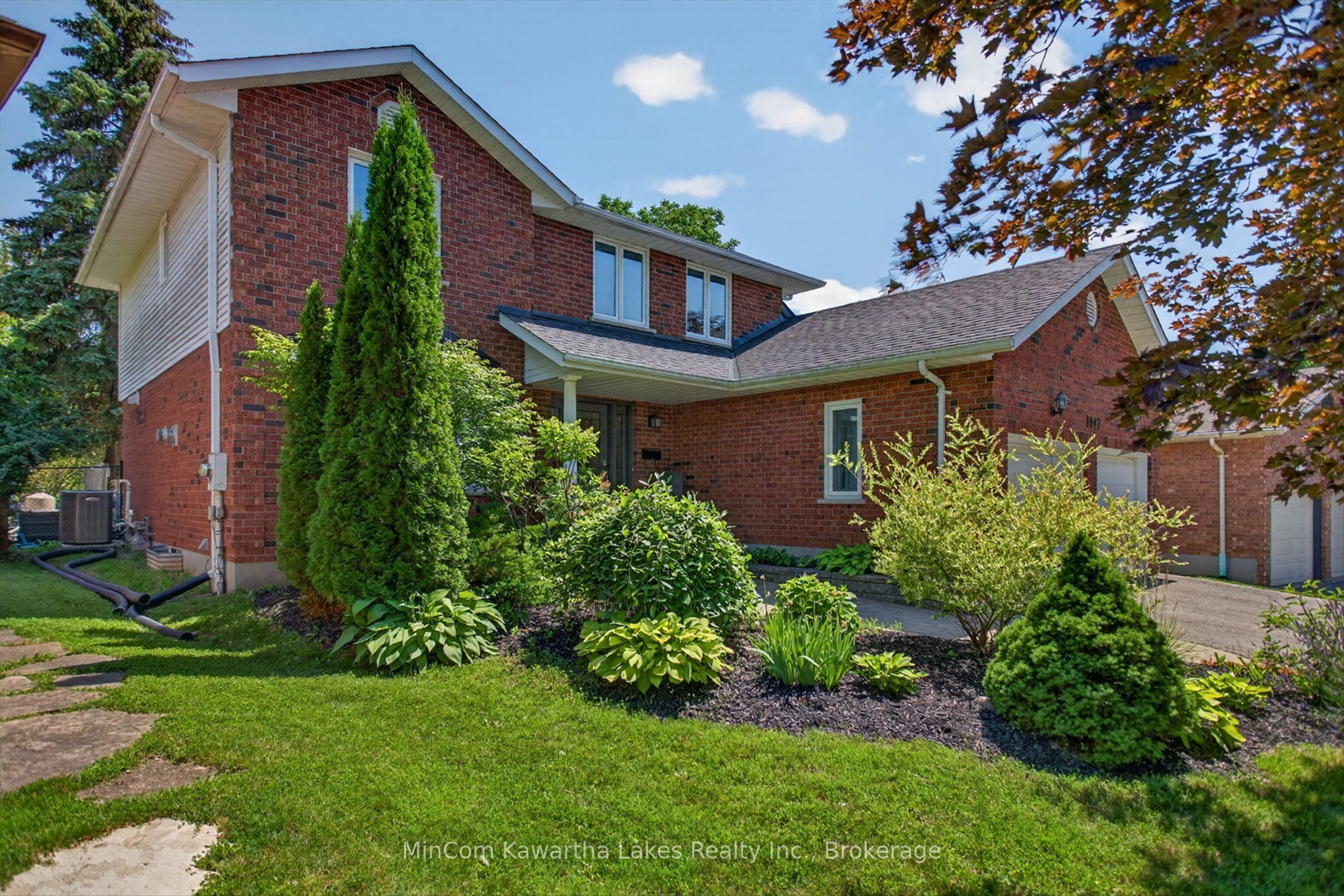 1947 PARKWOOD Circle, Peterborough, ON K9J 8C9 photo 3