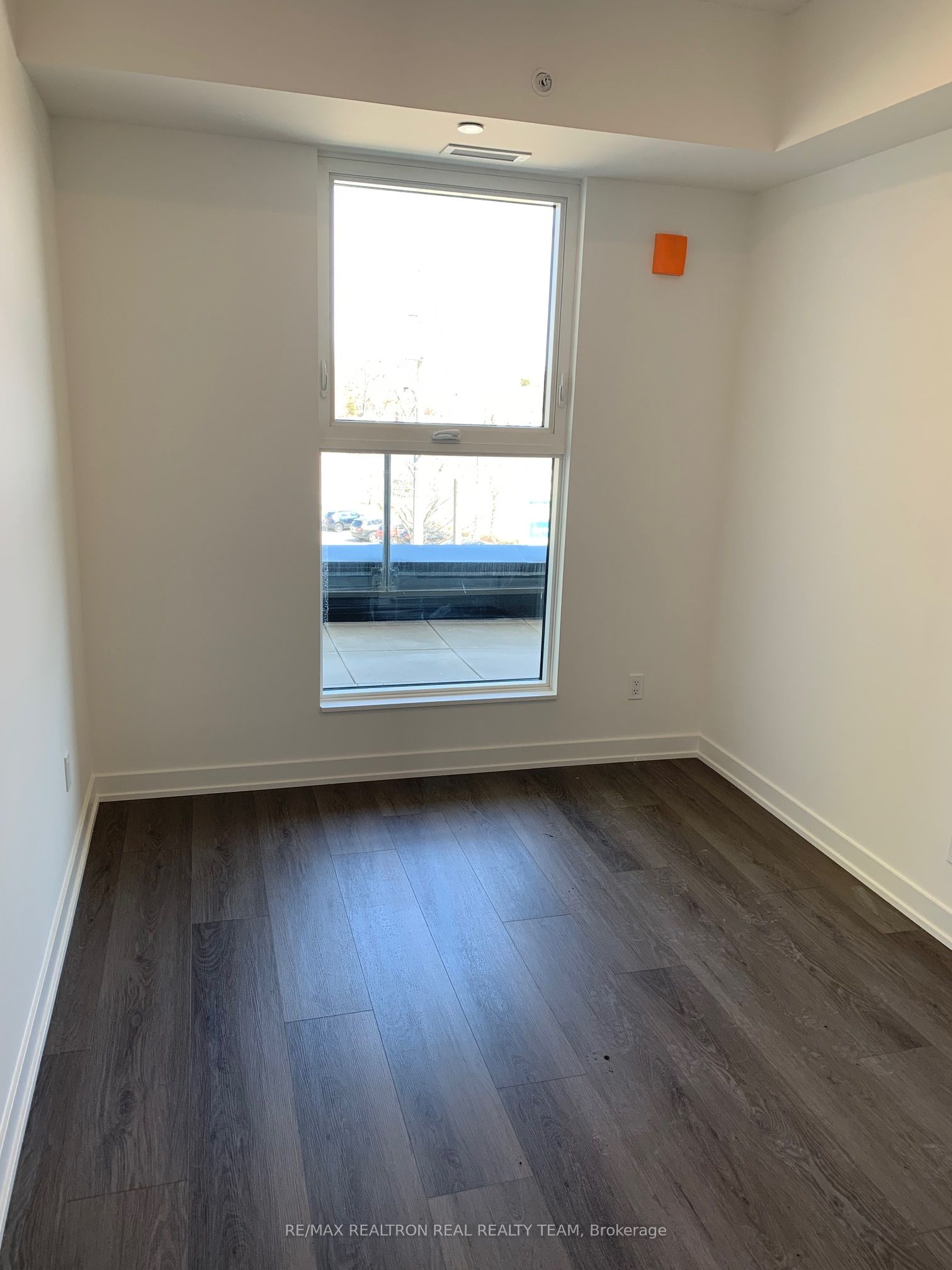 33 Erie Avenue 306, Brantford, ON N3S 0K7 photo 4
