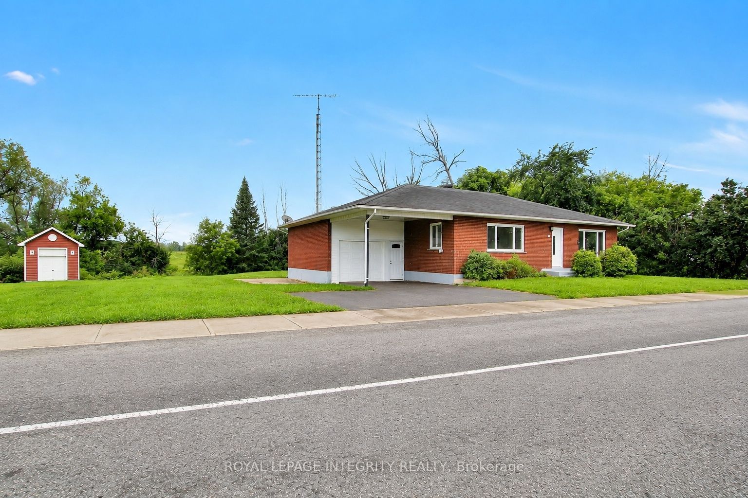 2170 Lajoie Street, Alfred and Plantagenet, ON K0B 1J0 photo 3