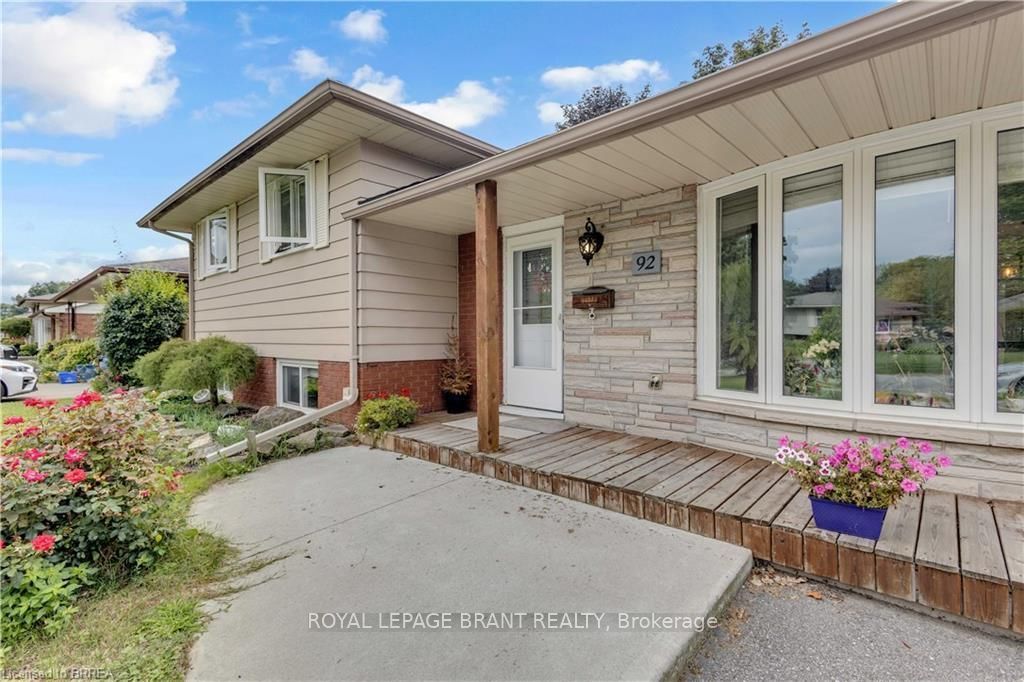 92 Brier Park Road, Brantford, ON N3R 5T4 photo 4