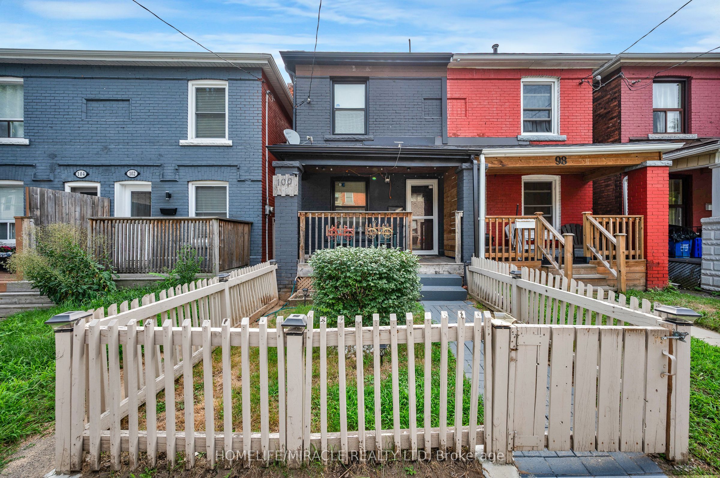 100 Gibson Avenue, Hamilton, ON L8L 6J8