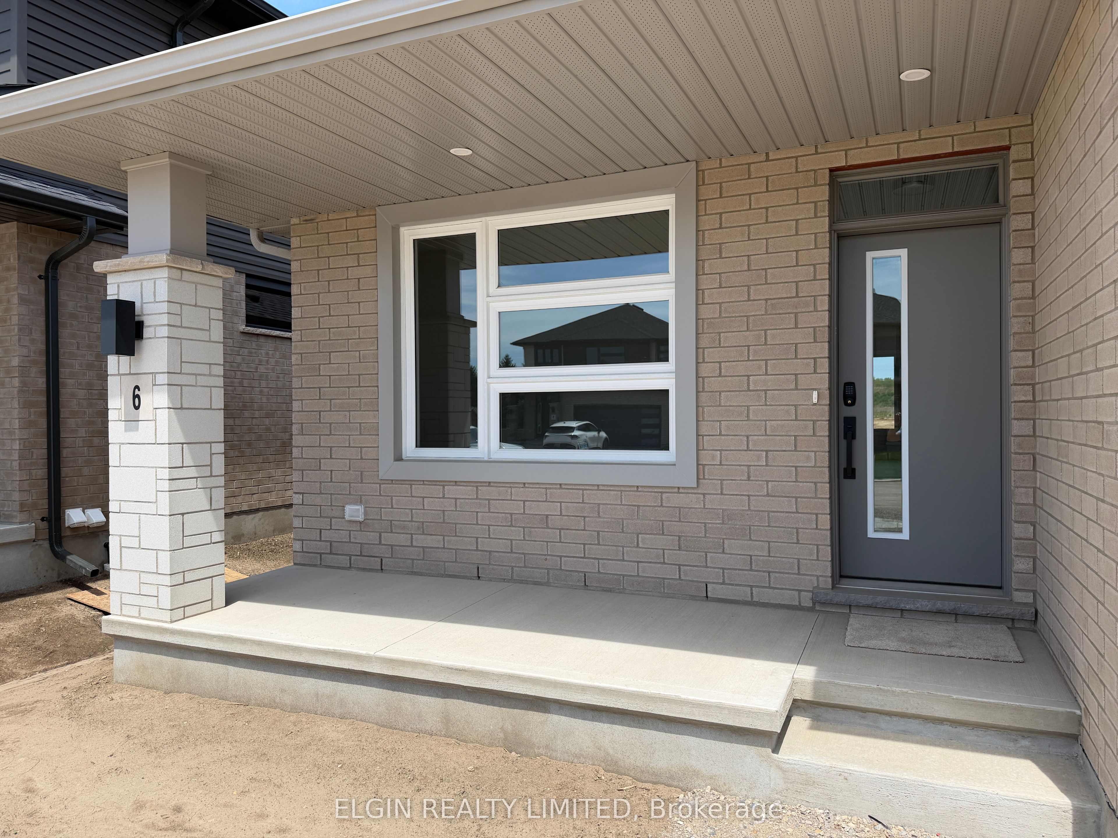 6 Finch Street, Tillsonburg, ON N4G 0L9 photo 2