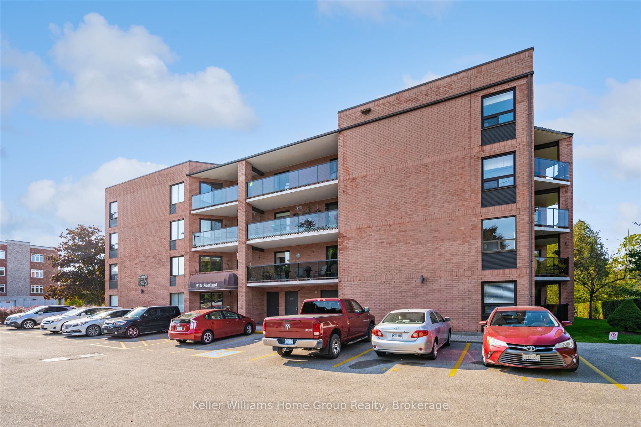 215 Scotland Street 405, Centre Wellington, ON N1M 3T3 photo 4