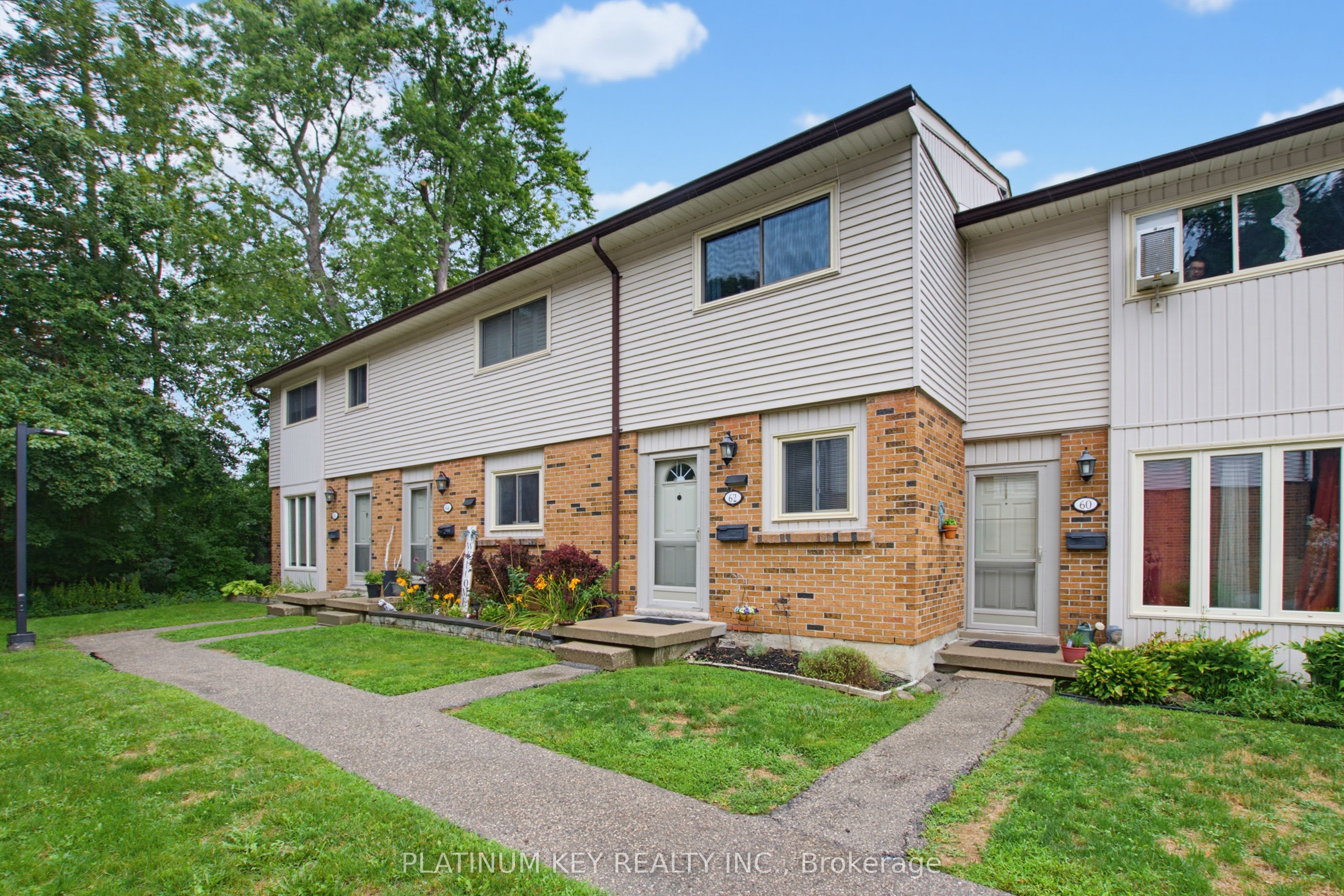 1328 Commissioners Road W 62, London South, ON N6K 2Y6 photo 2
