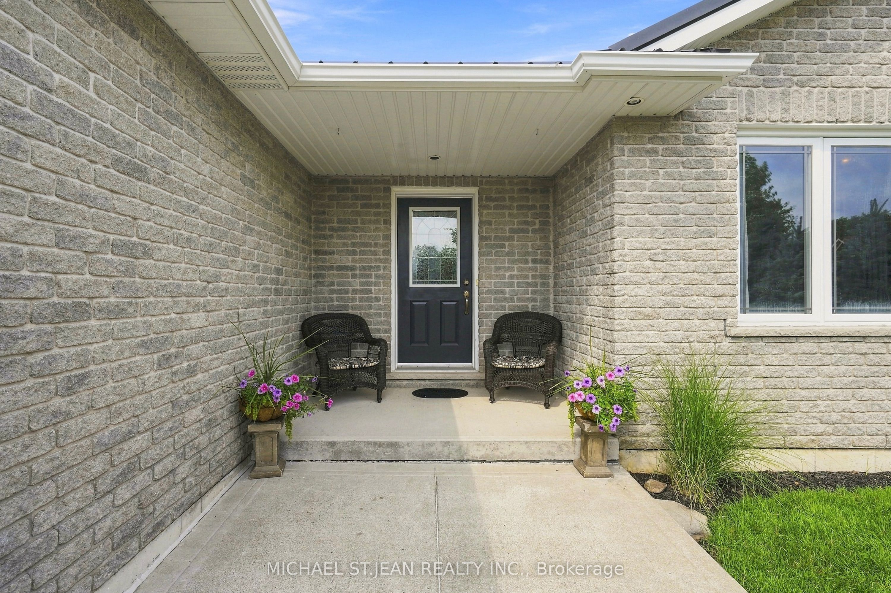30 Leslie Street, Haldimand, ON N0A 1J0 photo 3