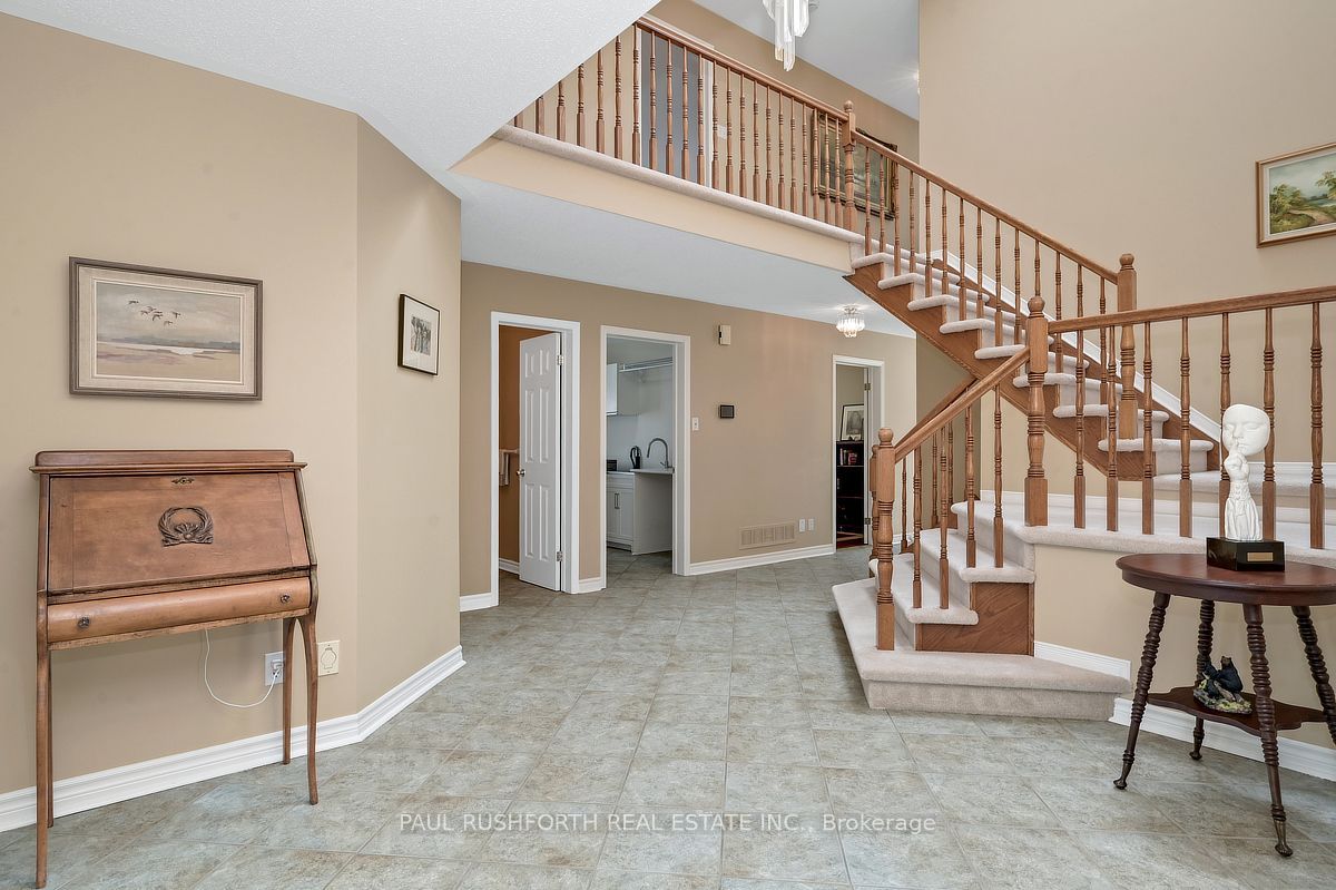6192 Ravine Way, Orleans - Convent Glen and Area, ON K1C 2W4 photo 5