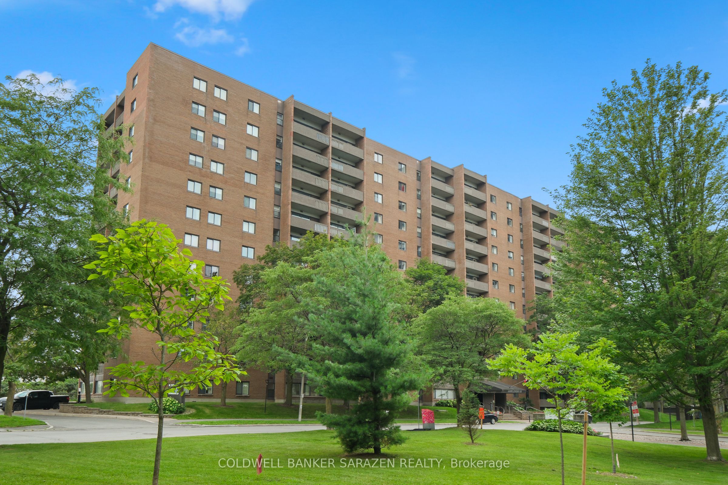 1100 Ambleside Drive 502, Woodroffe, ON K2B 8G6
