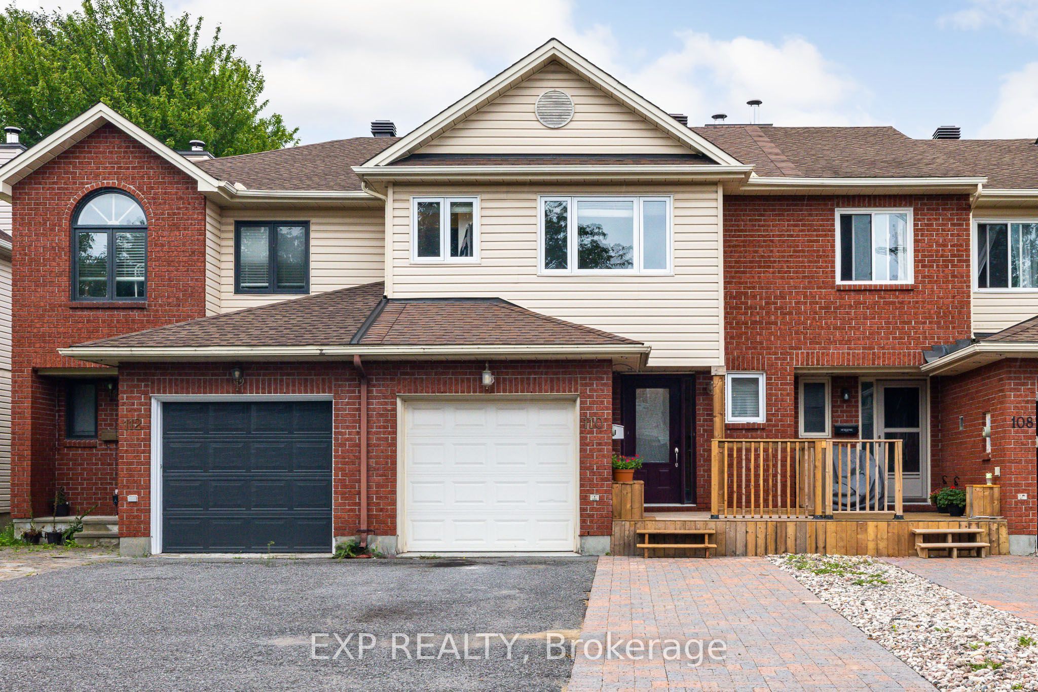 110 Cedarock Drive, Kanata, ON K2M 2H5