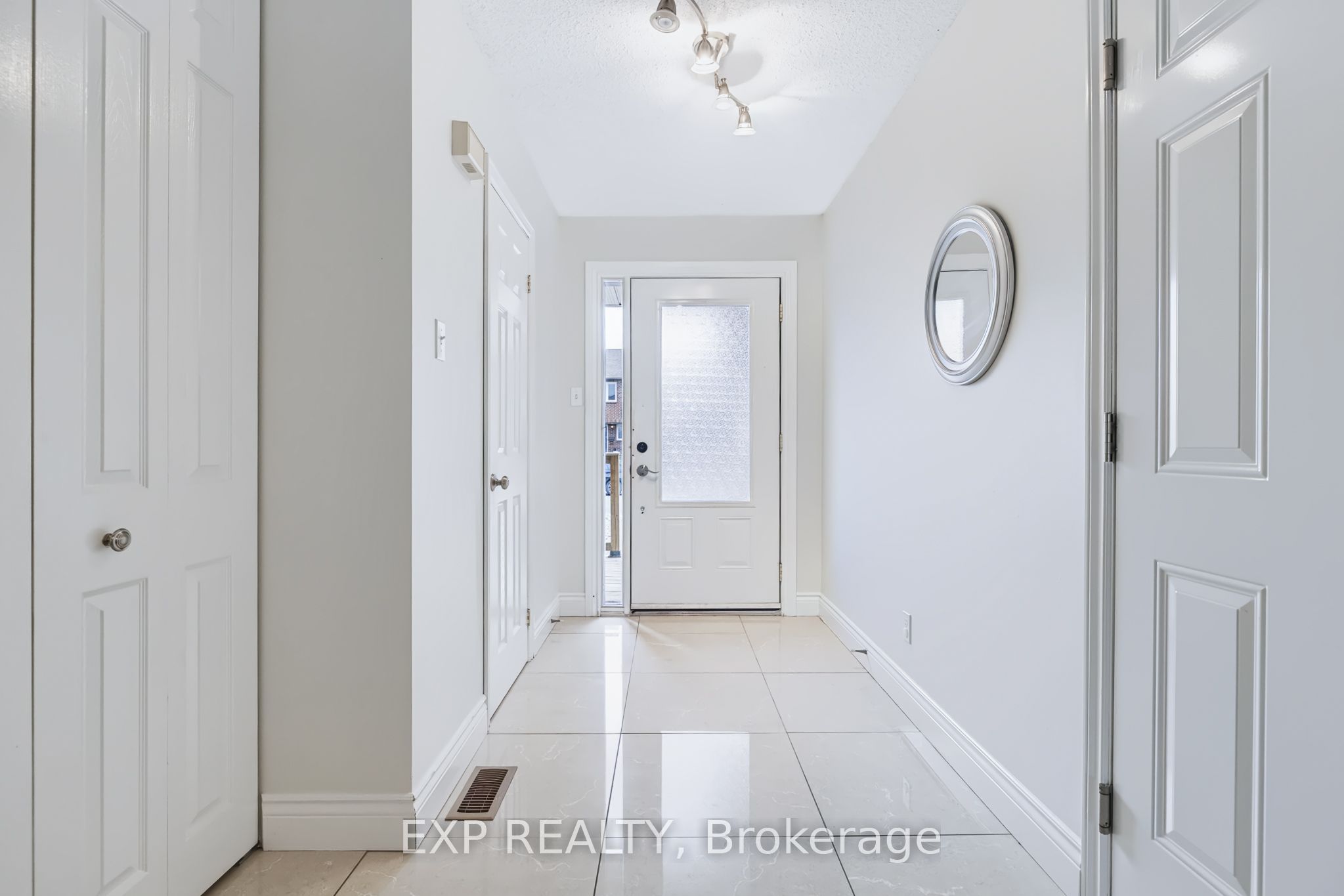110 Cedarock Drive, Kanata, ON K2M 2H5 photo 3