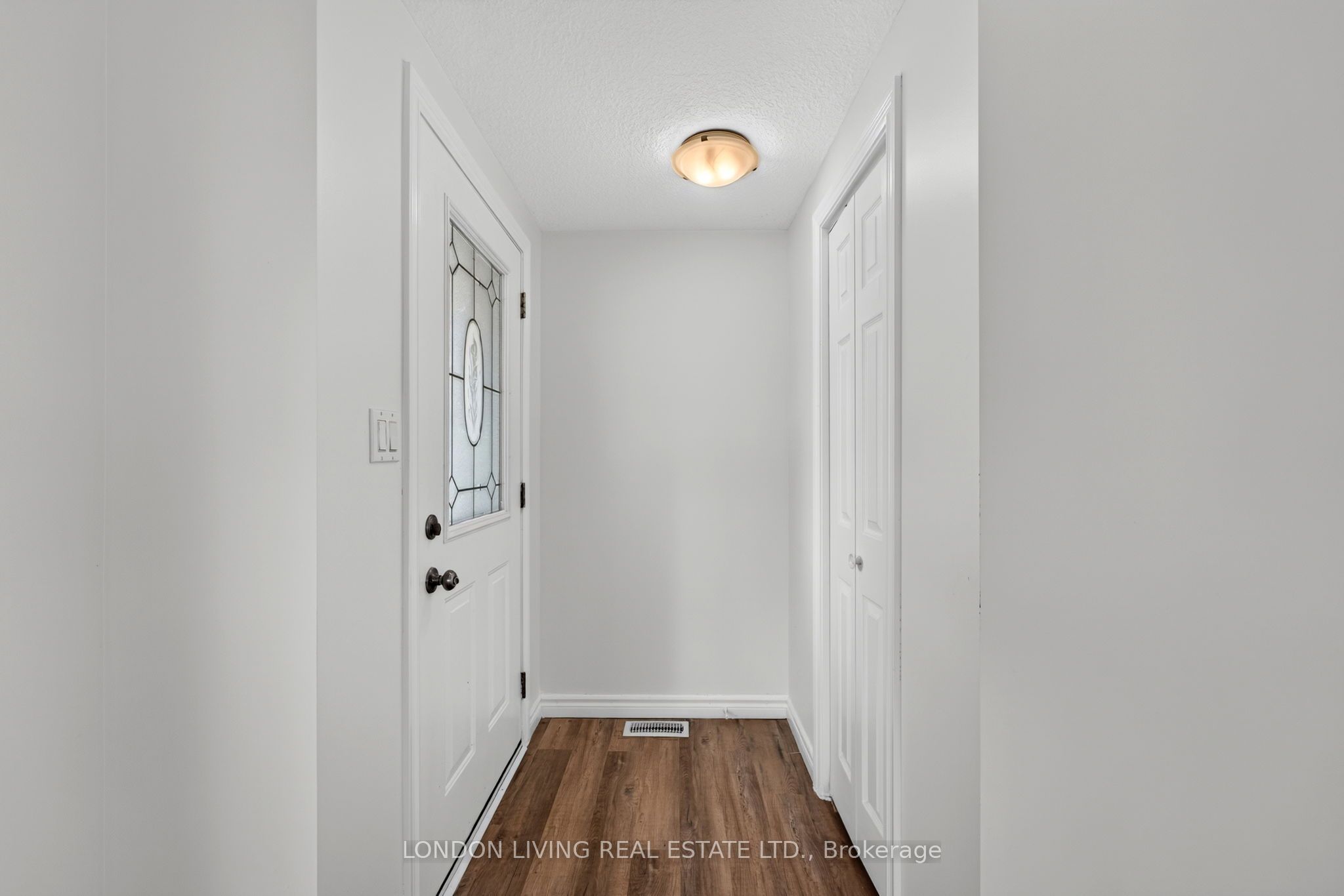 23 Pebble Beach Parkway, South Huron, ON N0M 1T0 photo 4