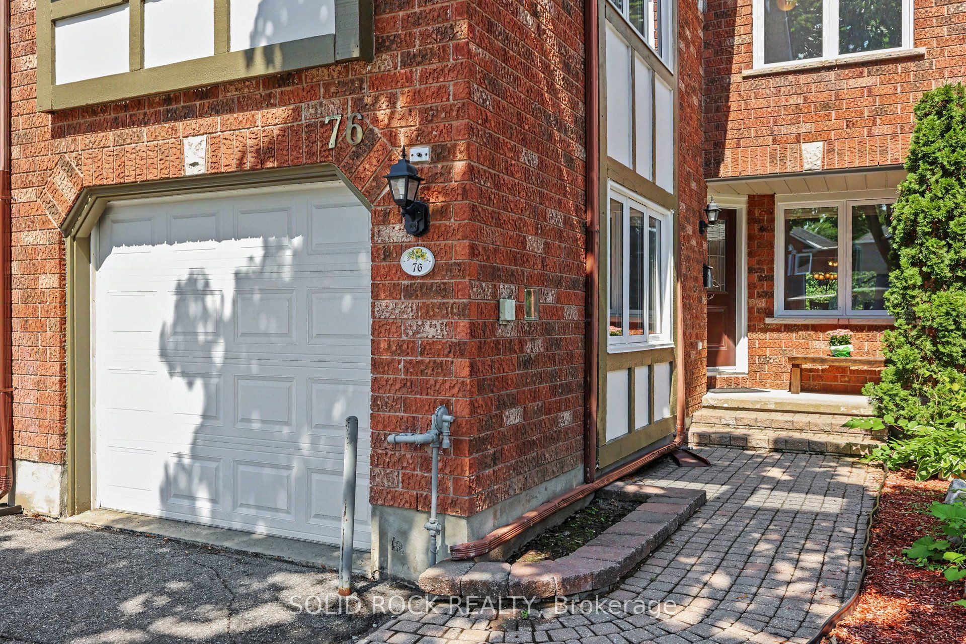 76 Grenadier Way, Barrhaven, ON K2J 4L5 photo 3