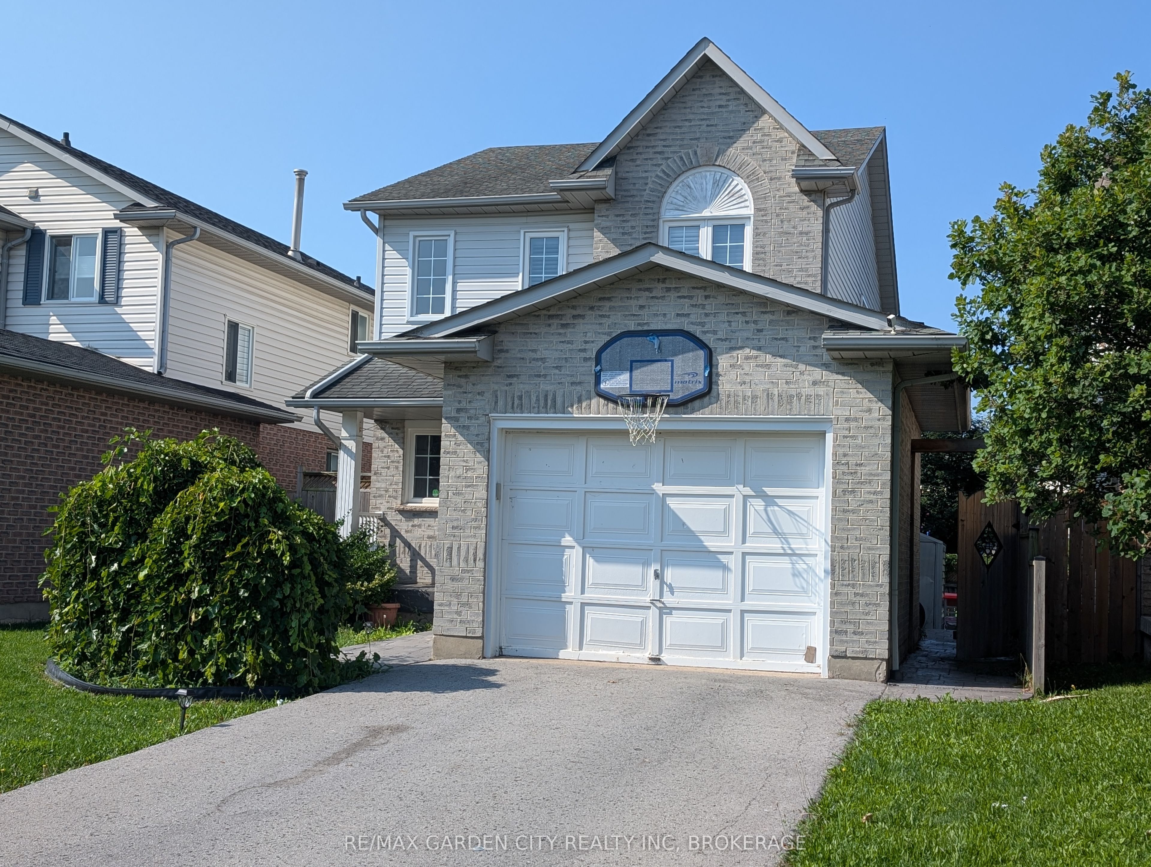 158 SUMMERS Drive, Thorold, ON L2V 5A1 photo 2