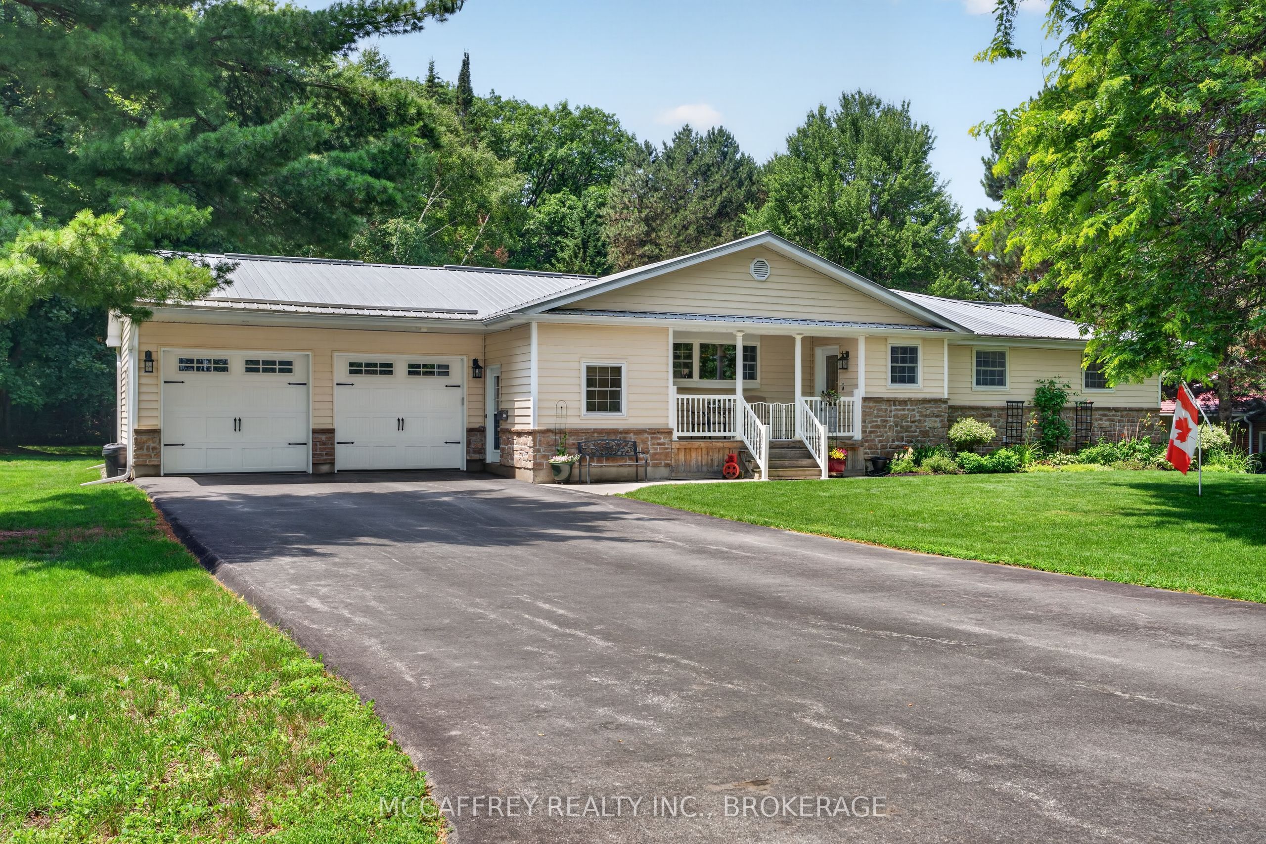 62 Edgewood Drive, Greater Napanee, ON K7R 3K4 photo 2