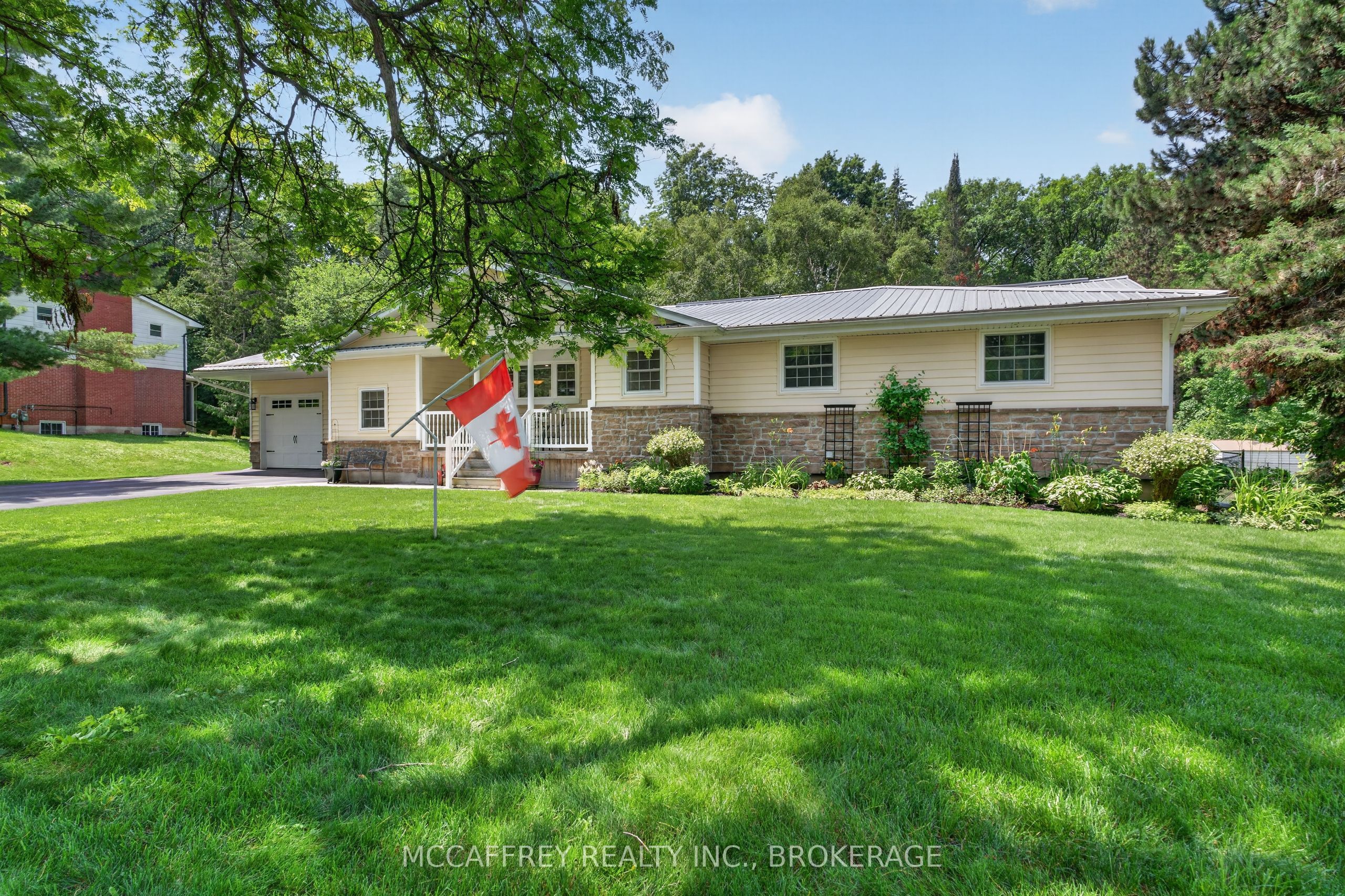 62 Edgewood Drive, Greater Napanee, ON K7R 3K4 photo 5
