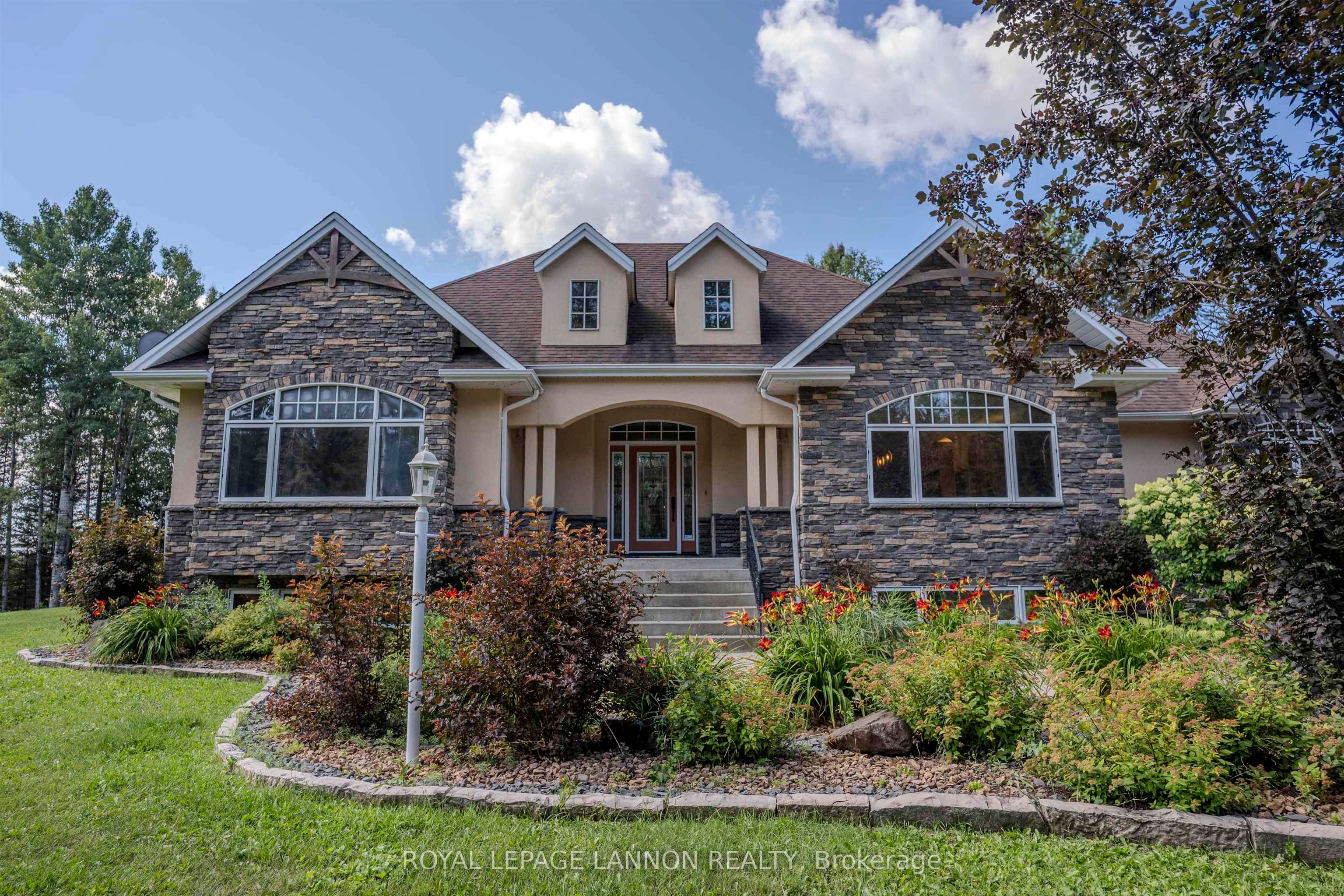 791 Hilldale Road, Thunder Bay, ON P7G 1Z9 photo 2