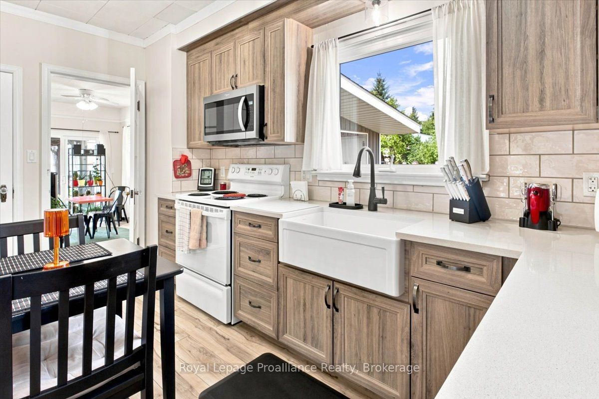 14 Victoria Street N, Tweed, ON K0K 3J0 photo 3