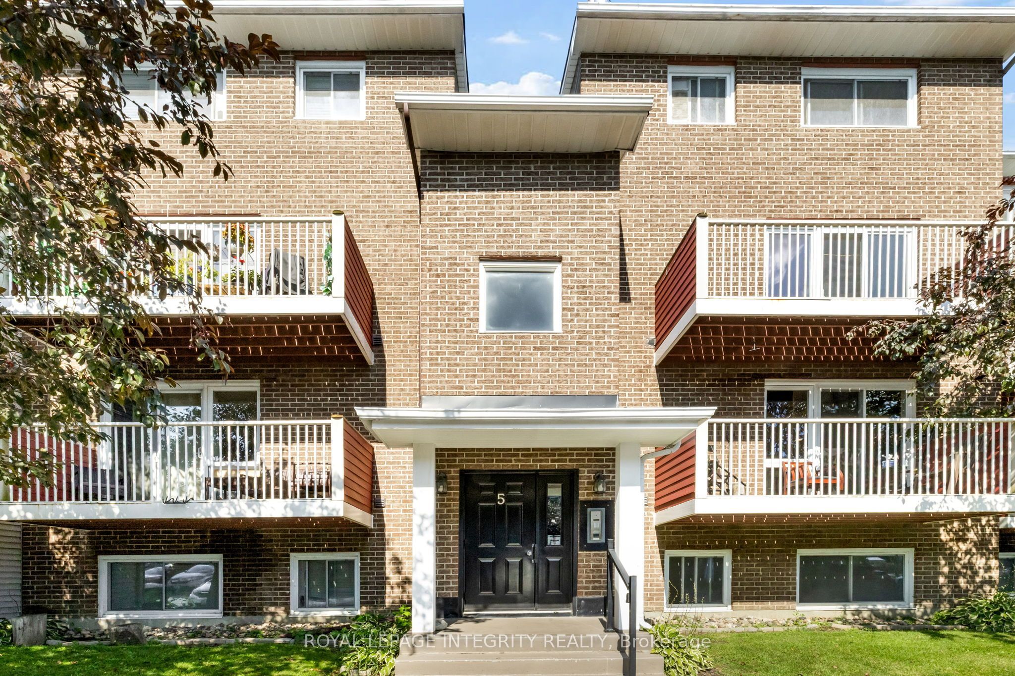 1589 St Bernard Street 503, Blossom Park - Airport and Area, ON K1T 3H9