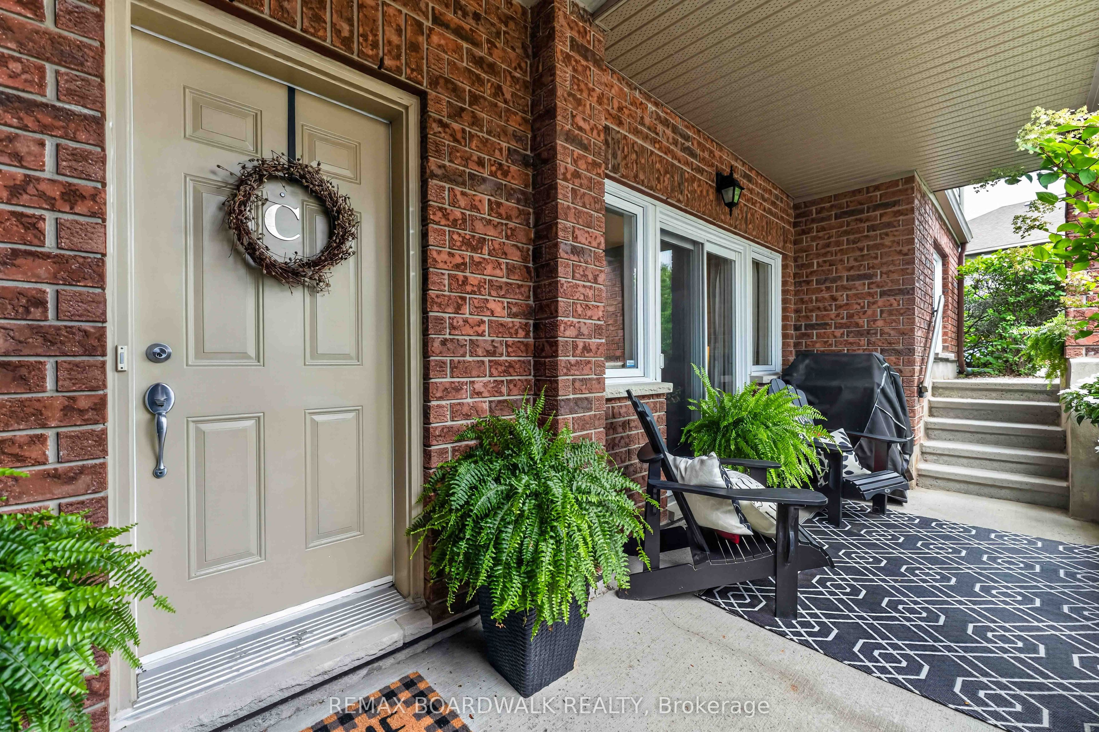 241 Crestway Drive C, Barrhaven, ON K2G 0A9 photo 4
