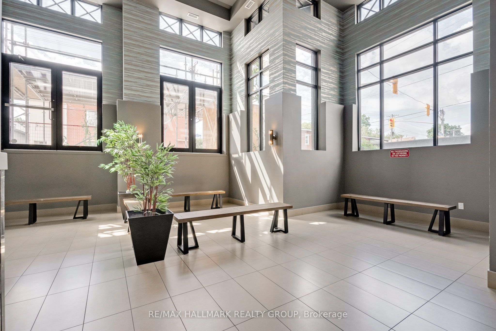 429 Kent Street 105, Ottawa Centre, ON K2P 1B5 photo 3