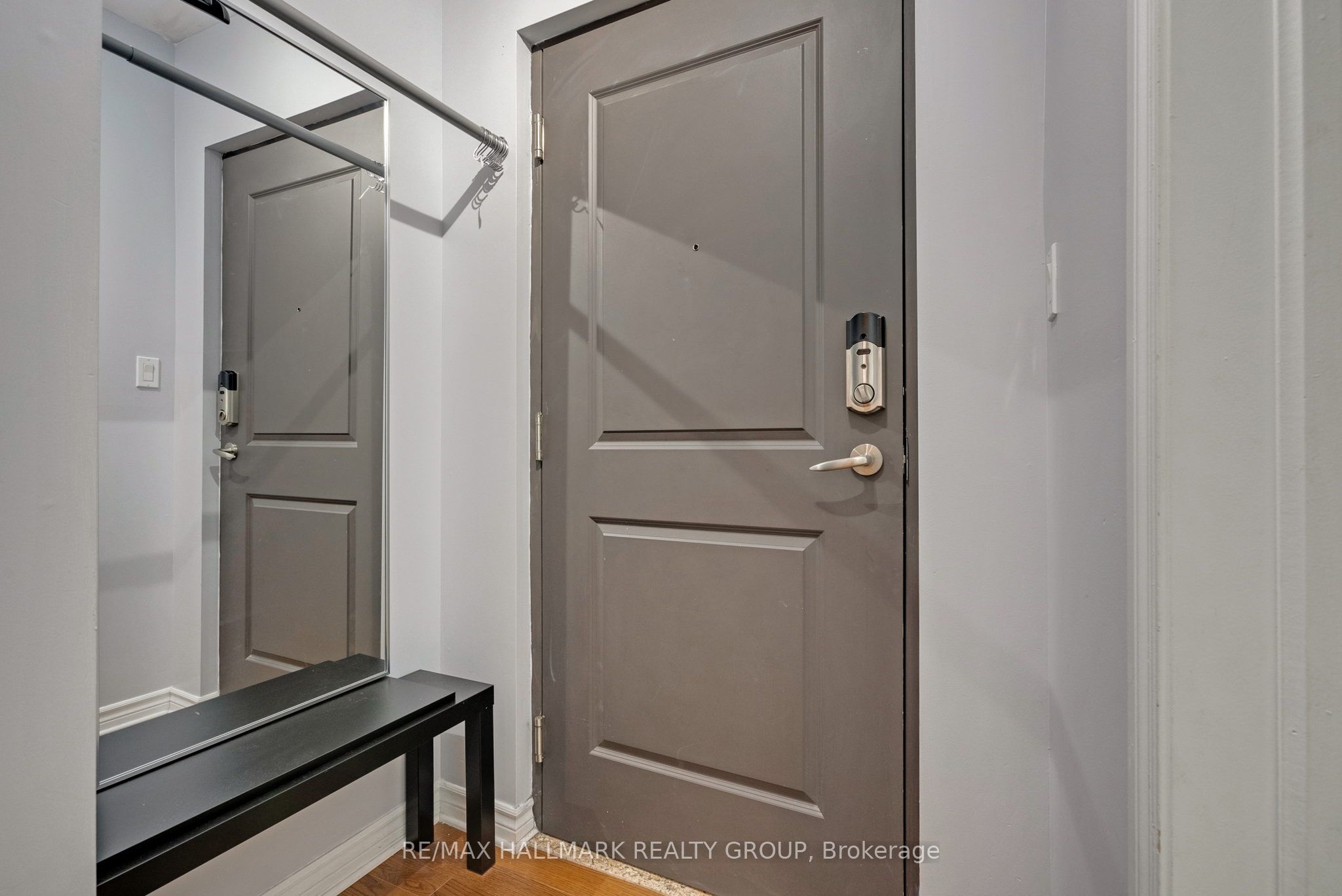 429 Kent Street 105, Ottawa Centre, ON K2P 1B5 photo 4