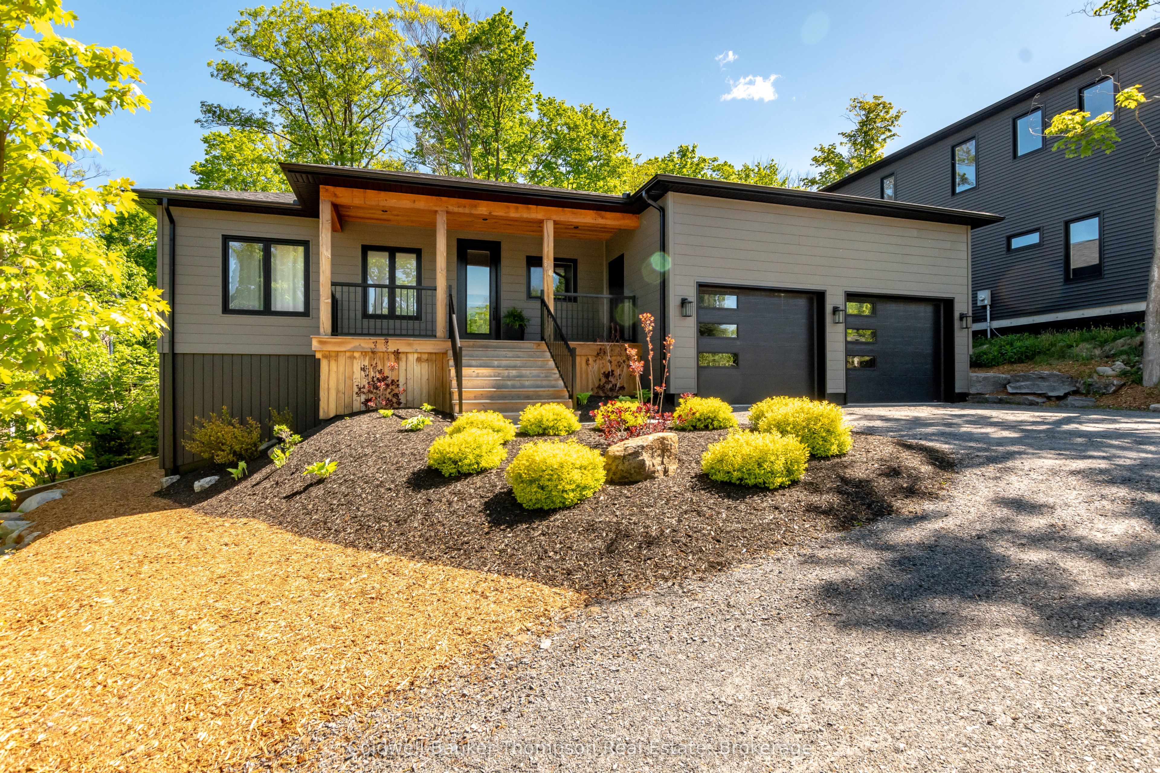 14 Mackenzie Drive, Huntsville, ON P1H 0A1 photo 2