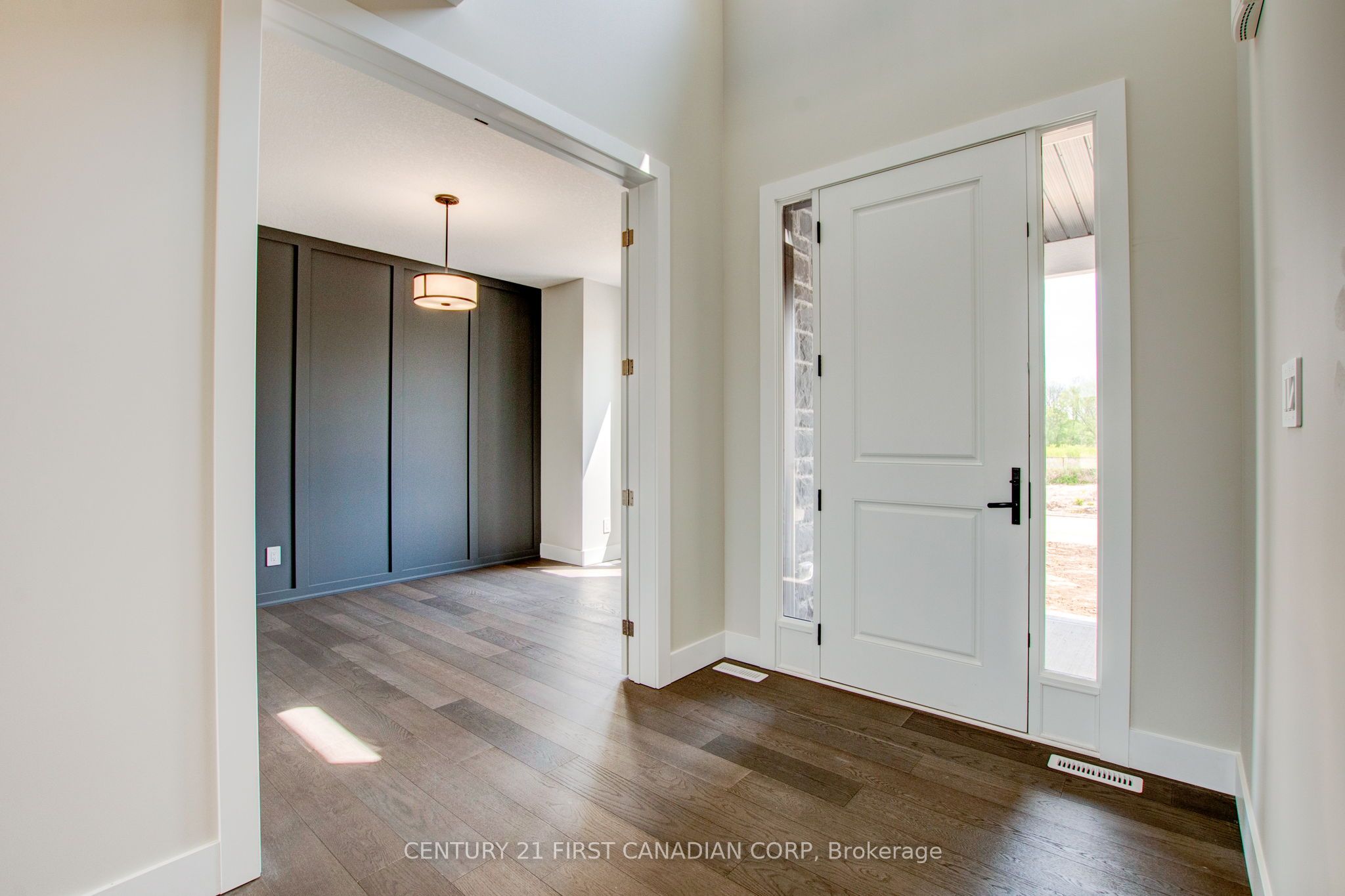 100 ASPEN Circle, Thames Centre, ON N0M 2P0 photo 3