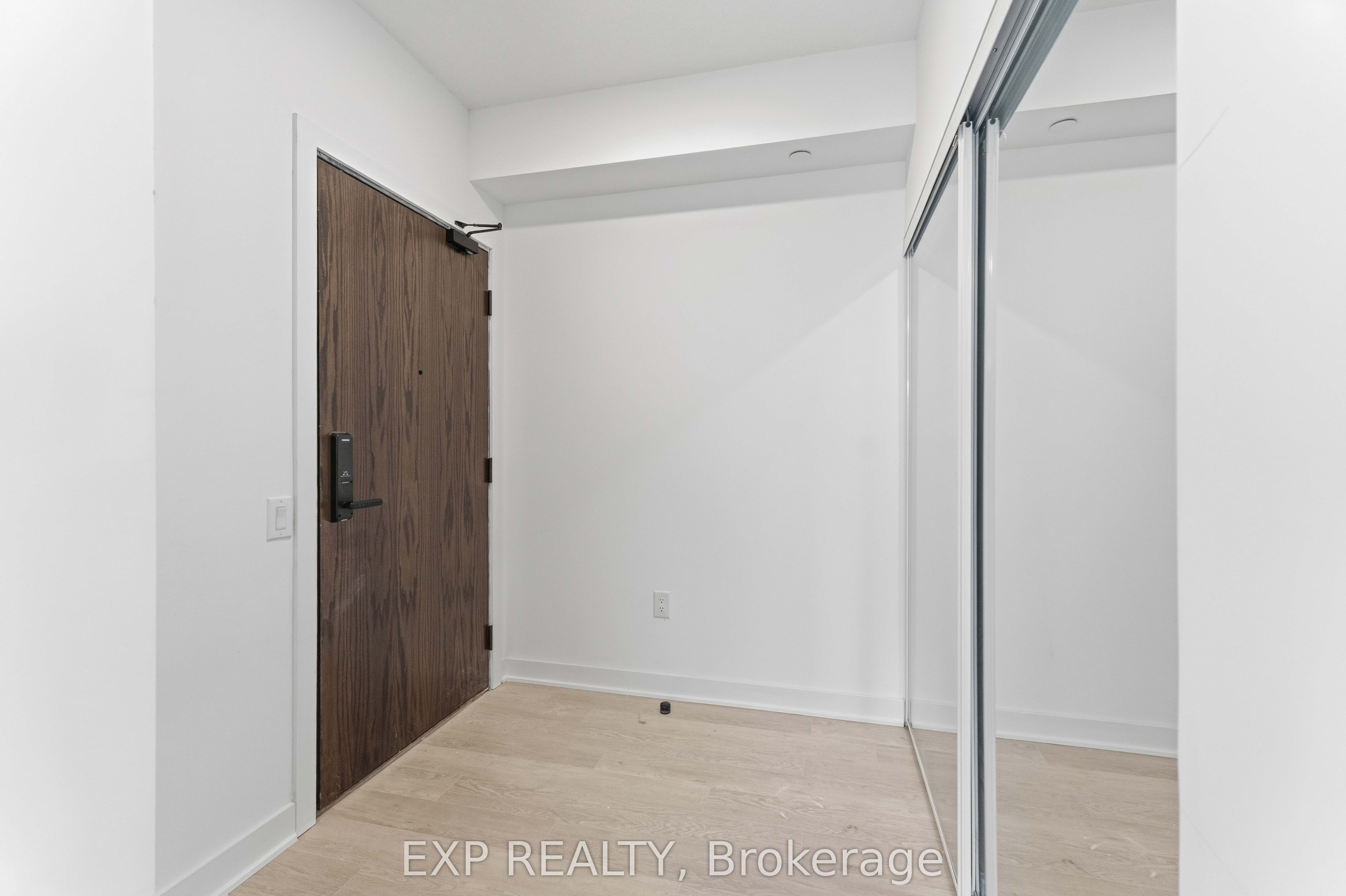2782 Barton Street E 1406, Hamilton, ON L8E 2J8 photo 3