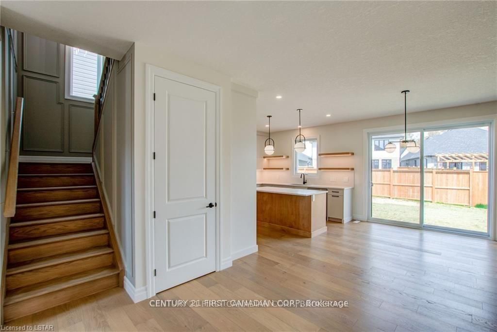 58 ASPEN Circle, Thames Centre, ON N0M 2P0 photo 5