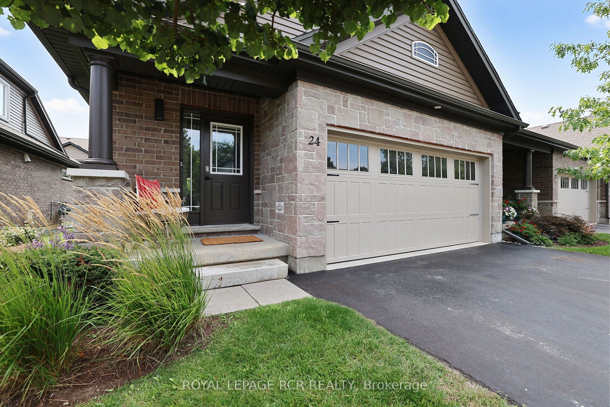 24 WESTMINSTER Crescent, Centre Wellington, ON N1M 1Y8