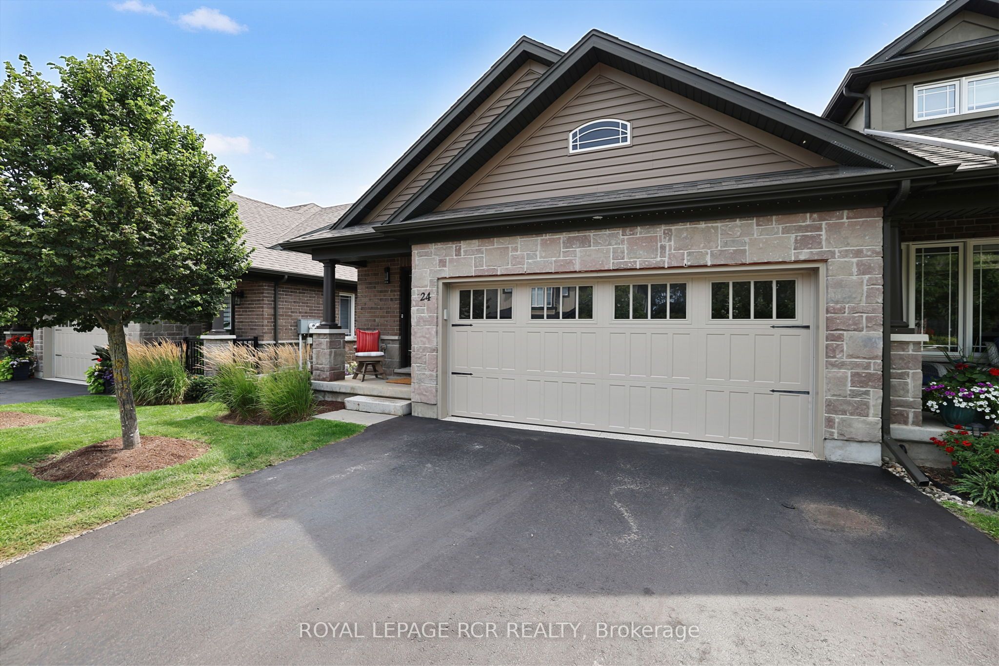 24 WESTMINSTER Crescent, Centre Wellington, ON N1M 1Y8 photo 2