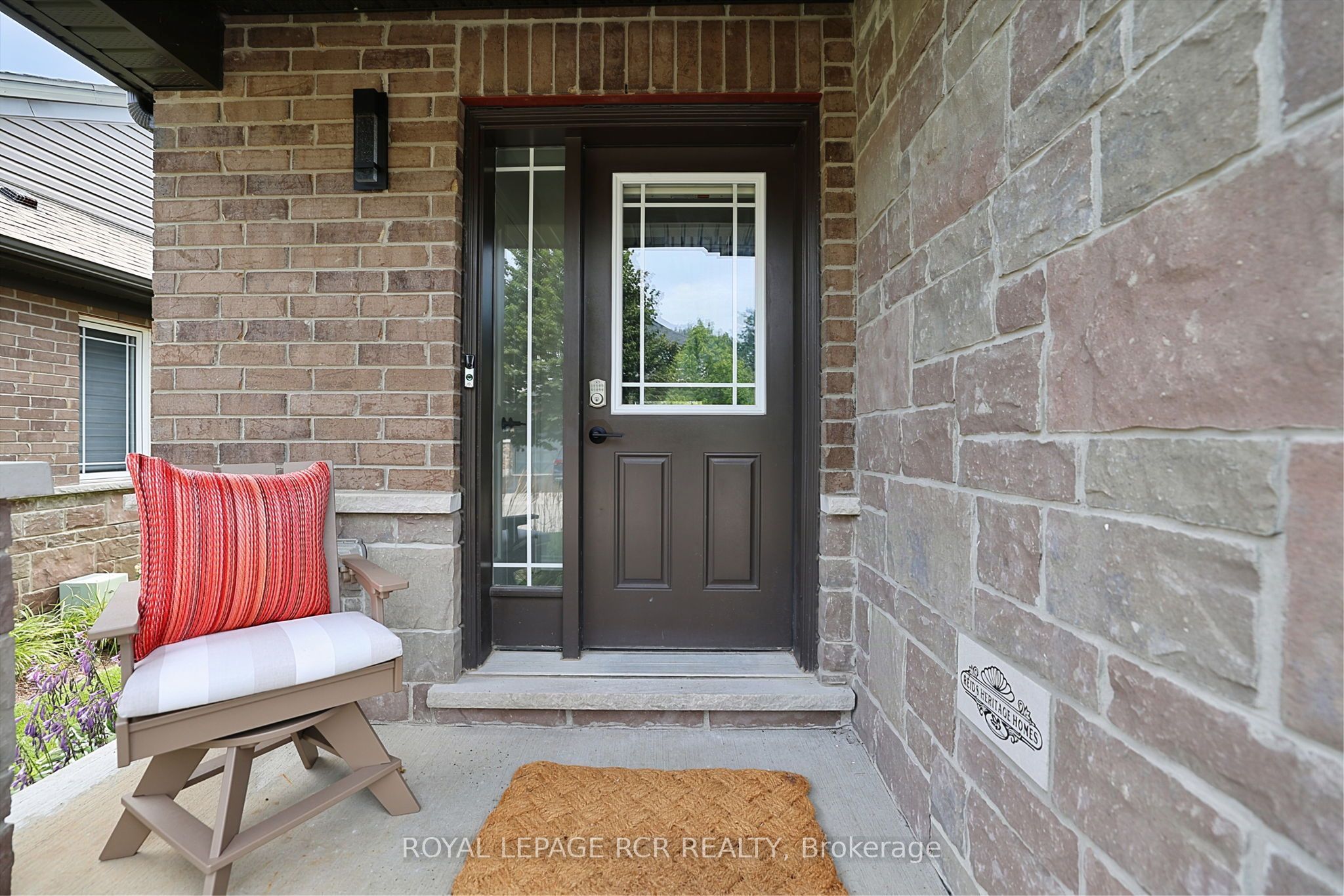24 WESTMINSTER Crescent, Centre Wellington, ON N1M 1Y8 photo 3