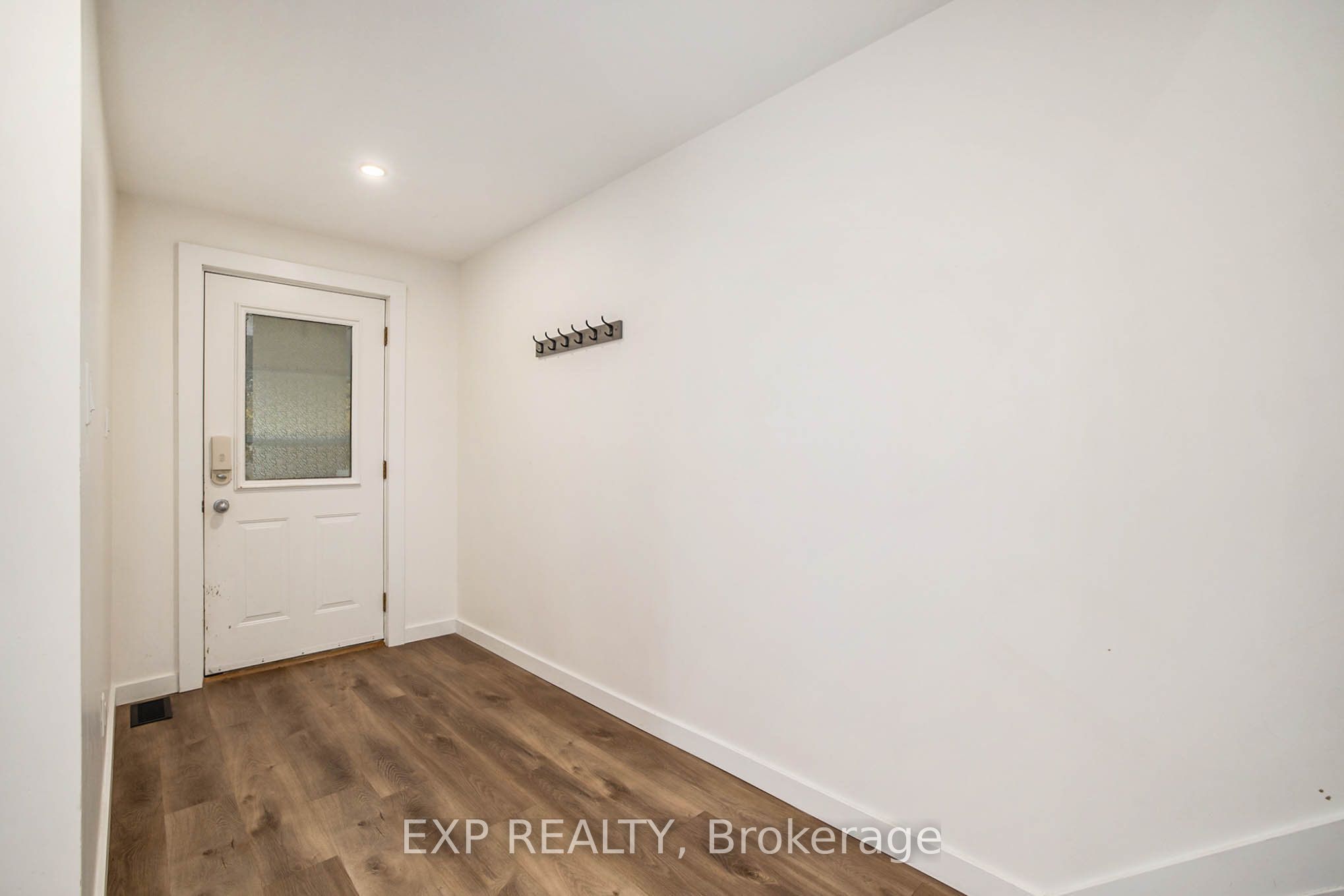 32 Colonel Murray Street, Stittsville - Munster - Richmond, ON K0A 2Z0 photo 2
