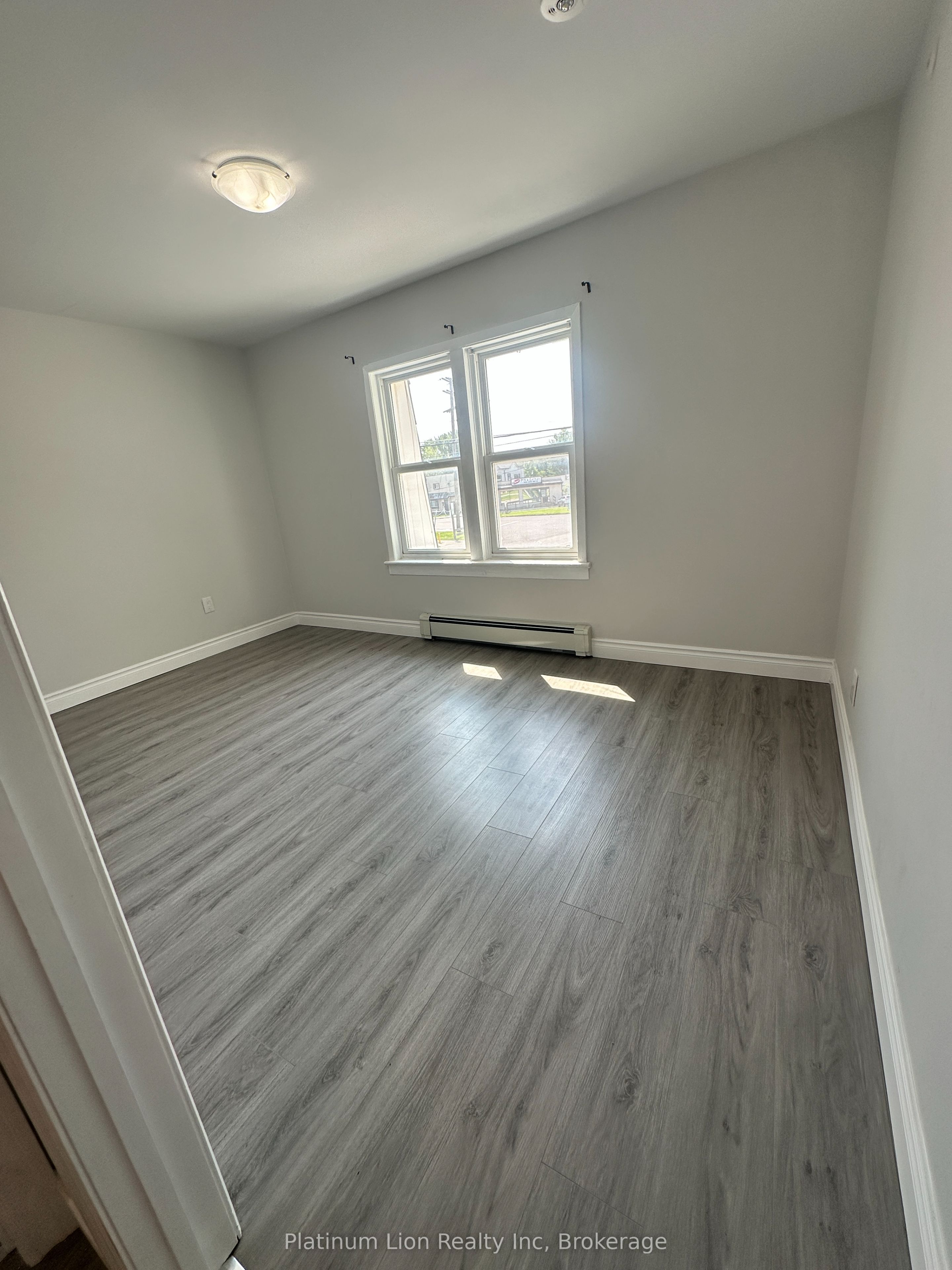 68 Fraser Street 4, Port Colborne, ON L3K 1E3 photo 2