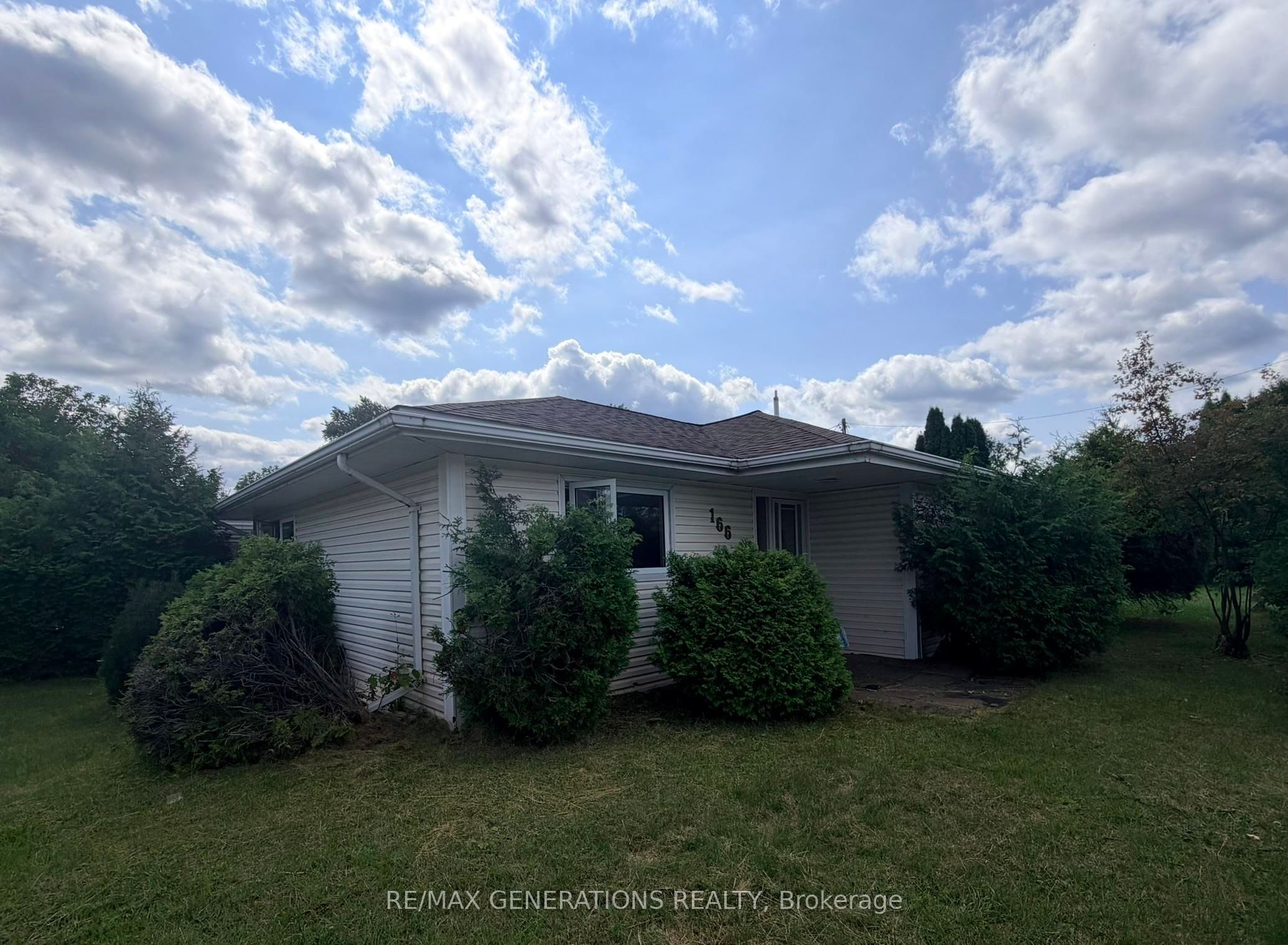166 Willow Road, Atikokan, ON P0T 1C0
