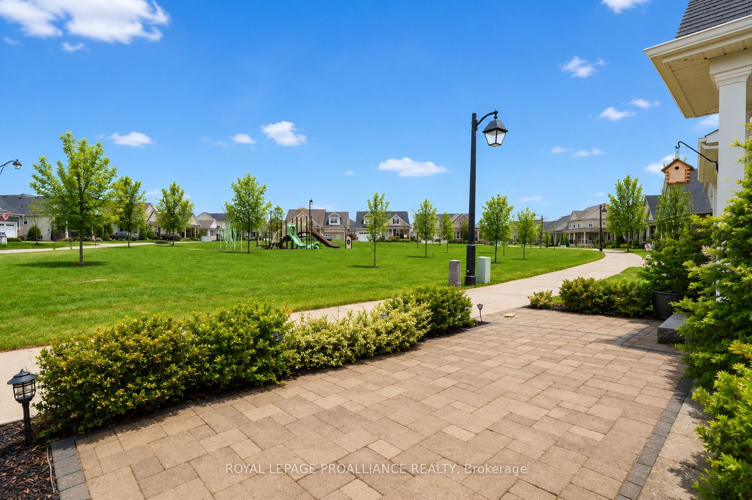 8 Bigwood Crescent, Port Hope, ON L1A 0C8 photo 3