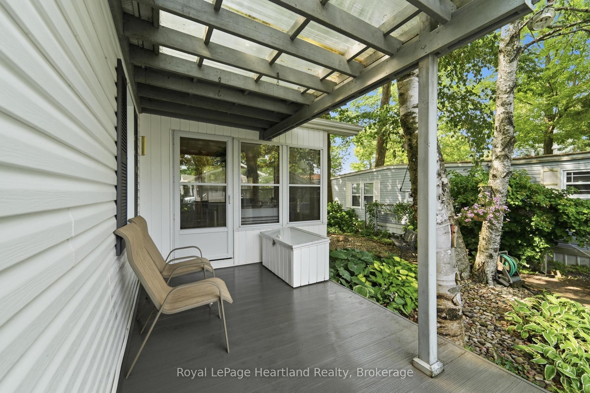 28 IROQUOIS Lane, Ashfield-Colborne-Wawanosh, ON N7A 3Y2 photo 3