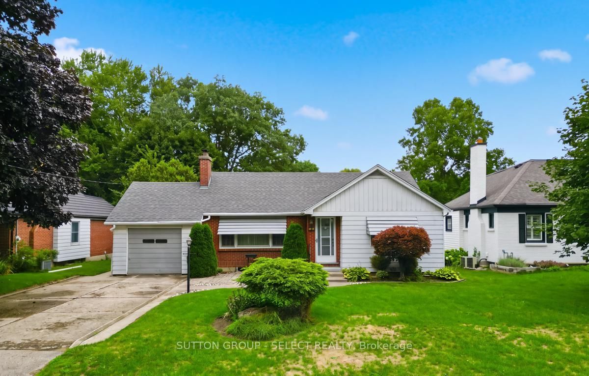 40 David Street, London South, ON N6P 1B3