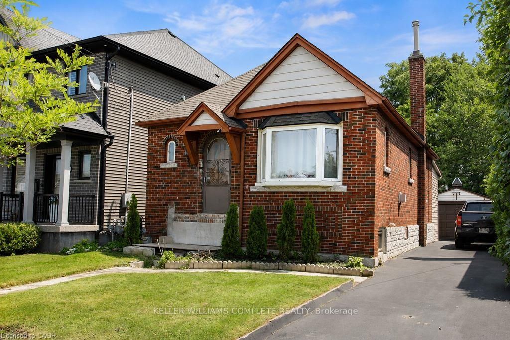 35 Barons Avenue S, Hamilton, ON L8K 2Y1