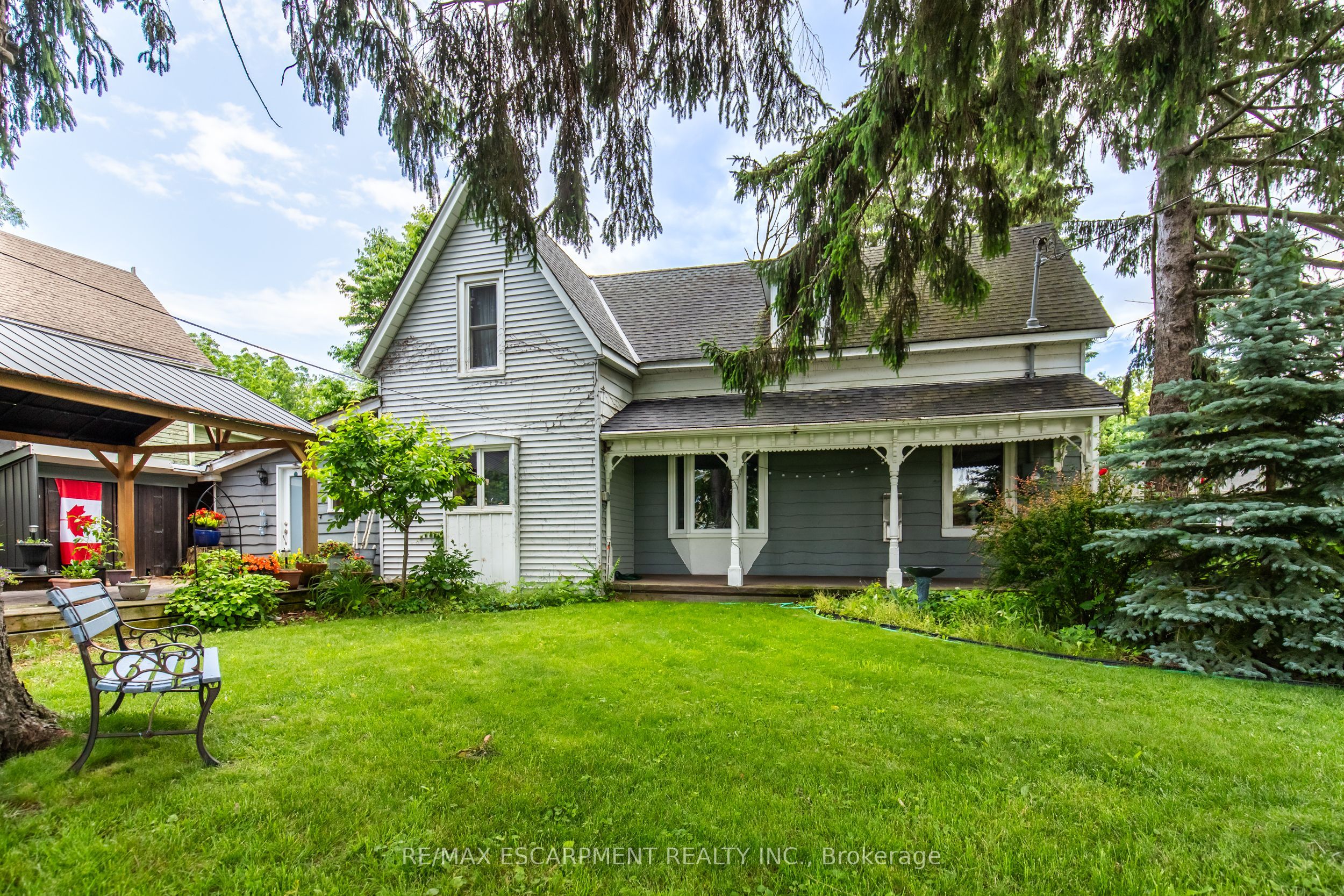 142 Griffin Street S, West Lincoln, ON L0R 2A0 photo 2