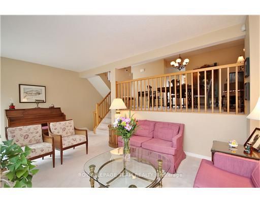 287 Knudson Drive, Kanata, ON K2K 2N8 photo 4