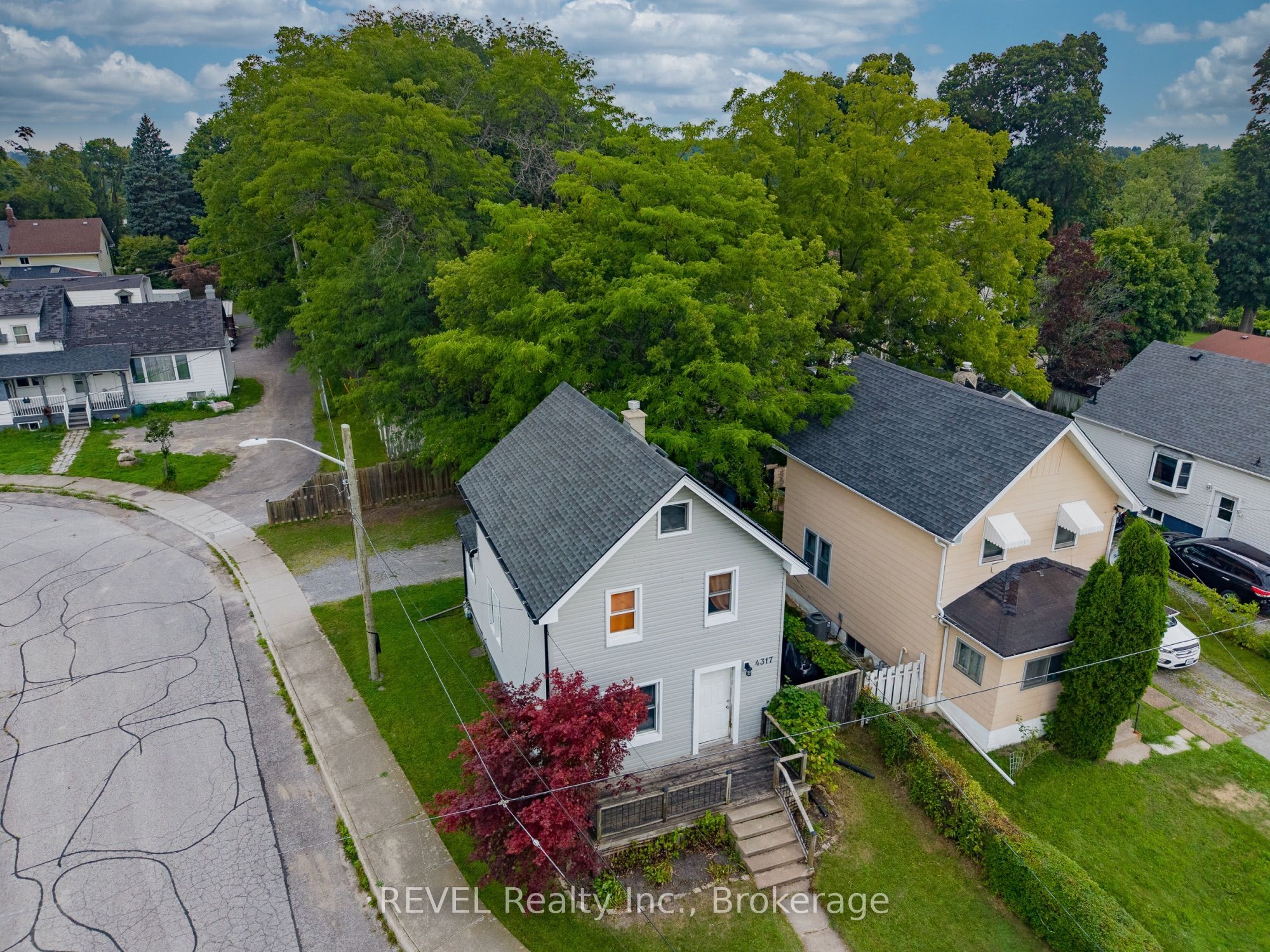 4317 Buttrey Street, Niagara Falls, ON L2E 2X1 photo 2