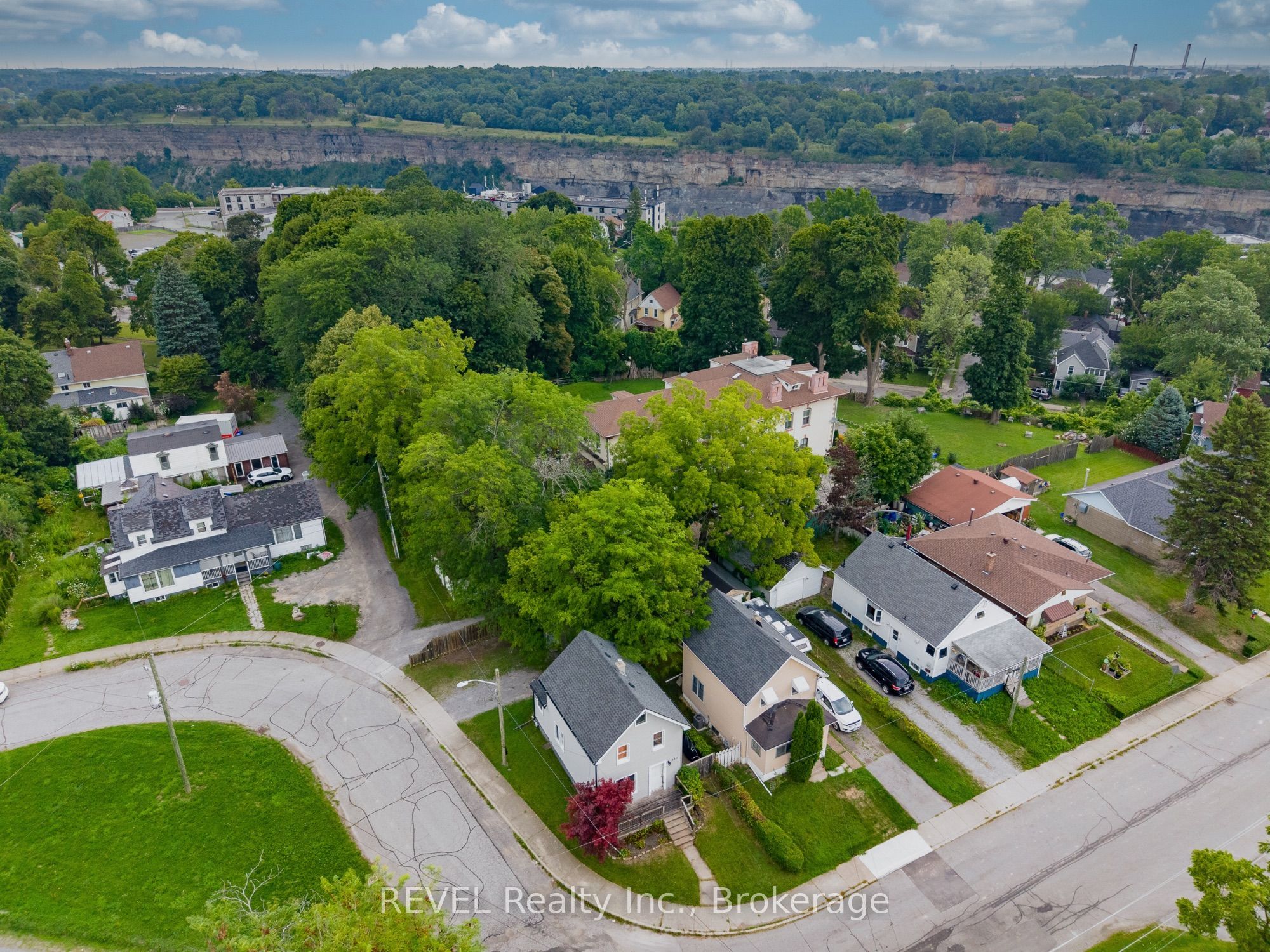4317 Buttrey Street, Niagara Falls, ON L2E 2X1 photo 3