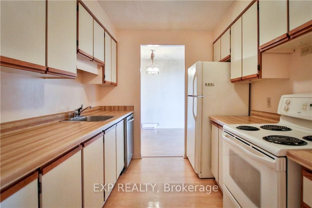 470 Laurier Avenue W 403, Ottawa Centre, ON K1R 7W9 photo 4