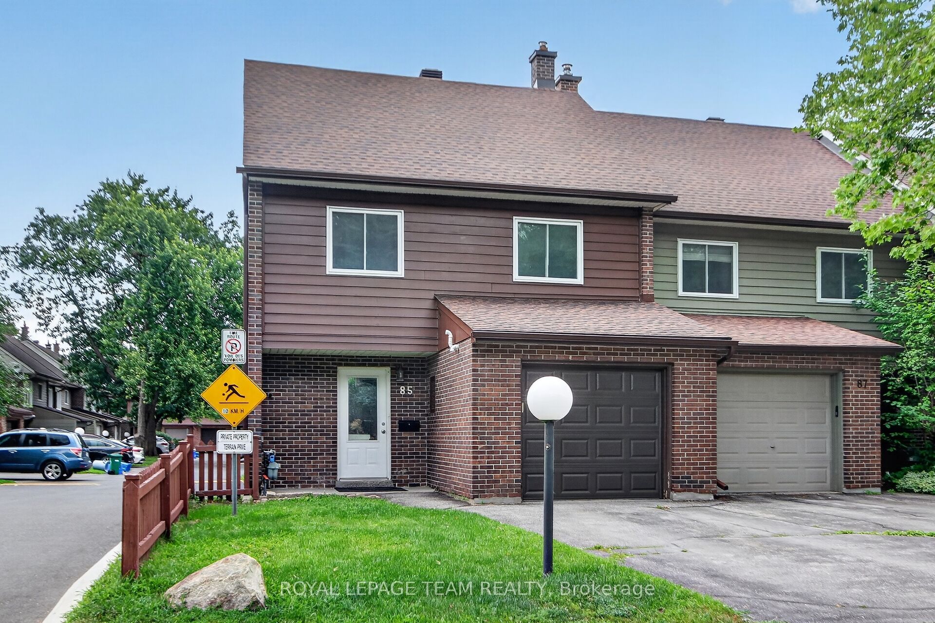 85 Glen Park Drive, Blackburn Hamlet, ON K1B 3Z1 photo 3
