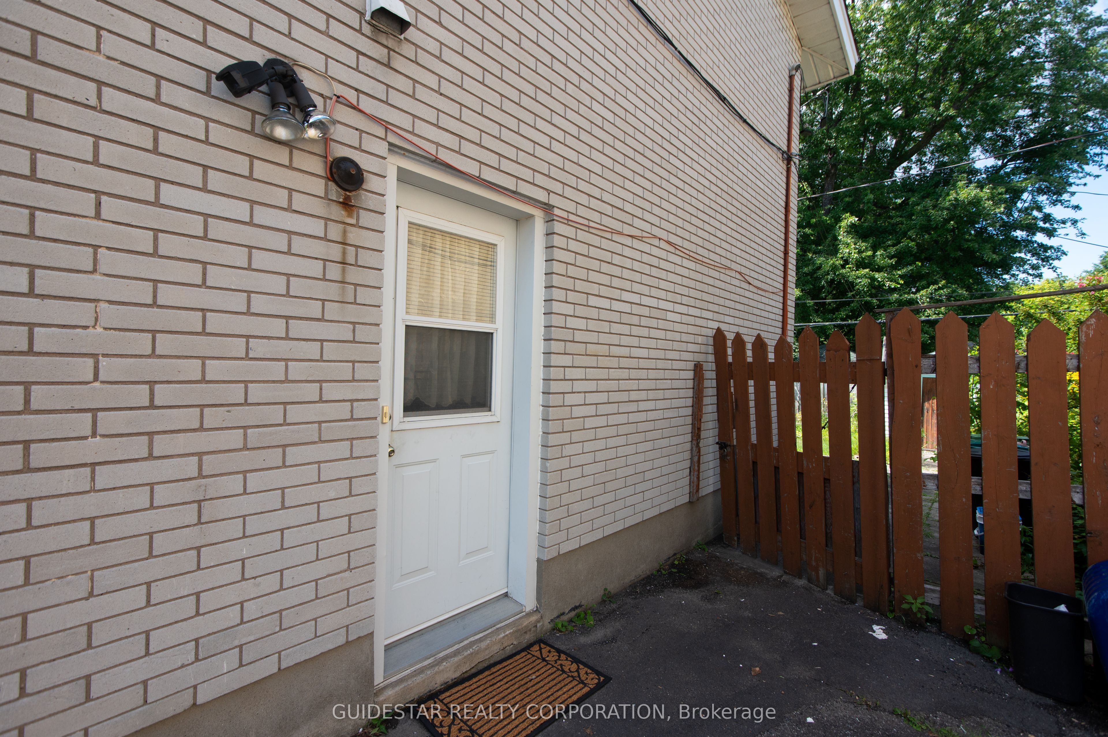 1859 Walkley Road, Alta Vista and Area, ON K1H 6X9 photo 4