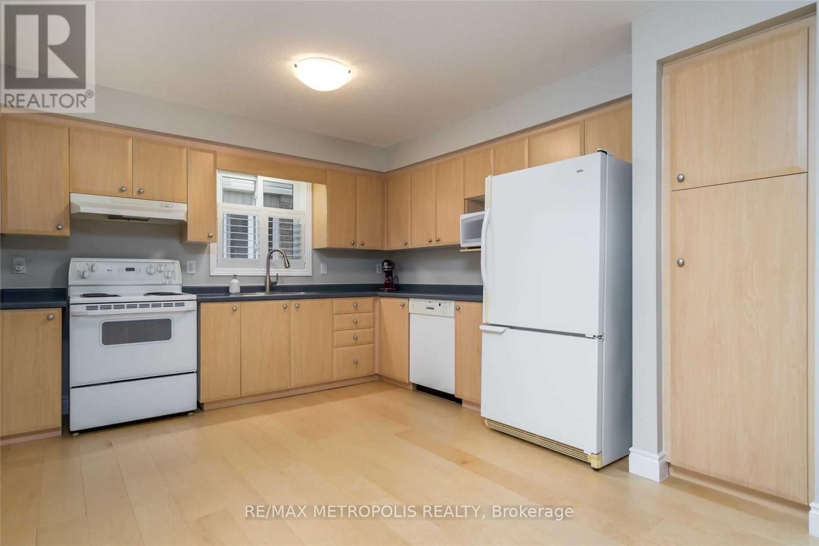472 Hidden Creek Drive, Kitchener, ON N2N 3M1 photo 2